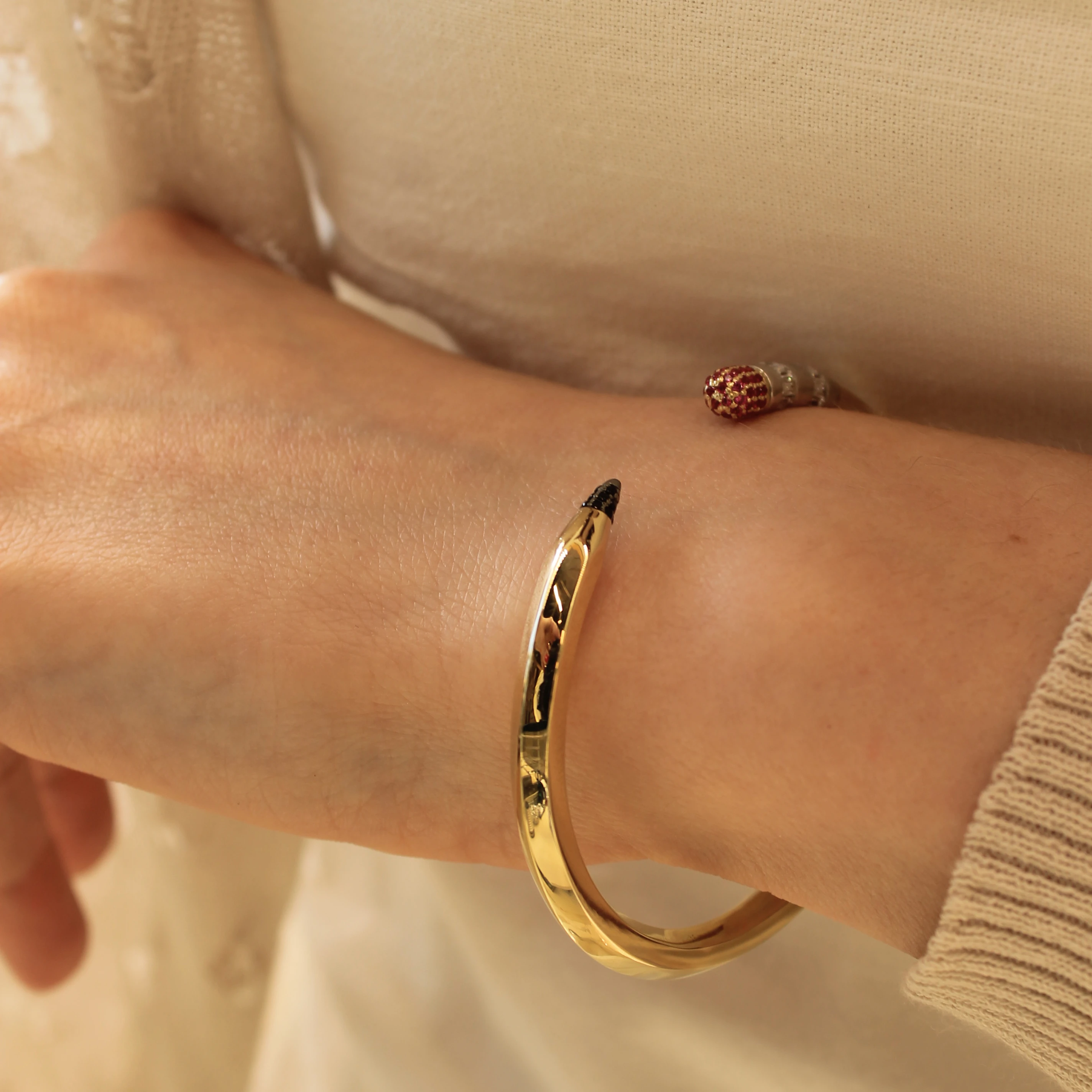 Kalem Kelepçe Bileklik