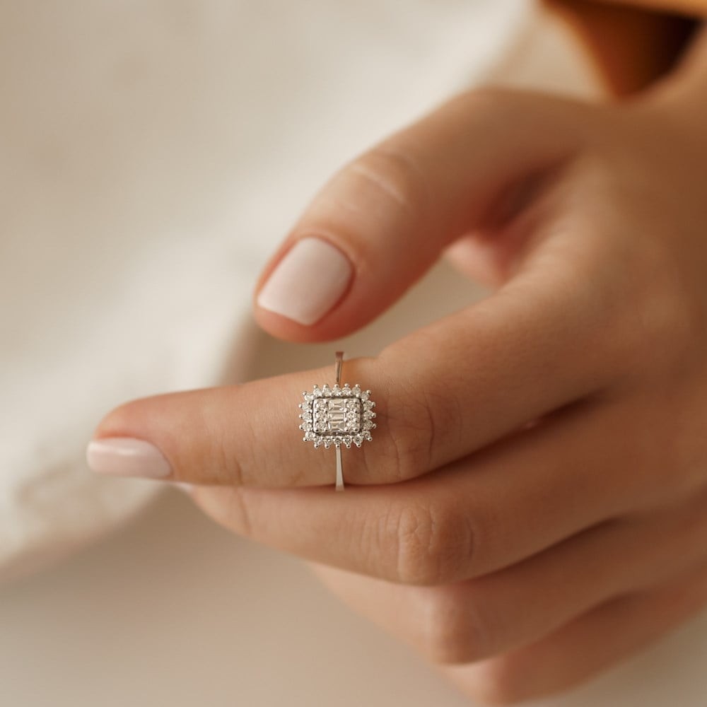 0.34 Ct Pırlanta Baget Yüzük