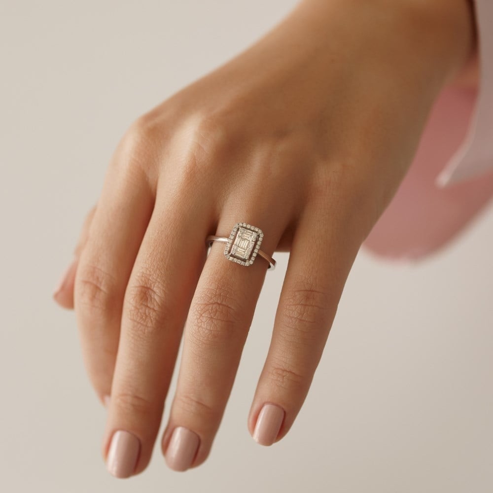 0.32 Ct Pırlanta Baget Yüzük
