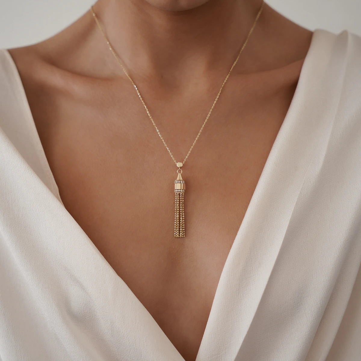 Galata Püskül Altın Kolye