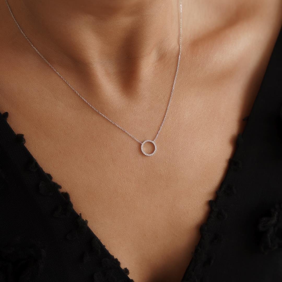 0.08 Ct Pırlanta Daire Kolye
