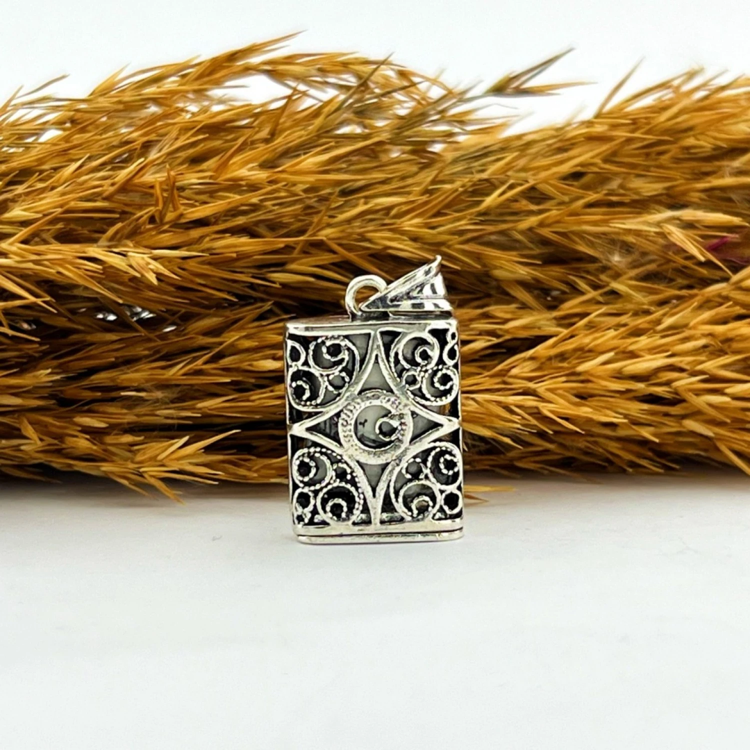 925 AYAR GÜMÜŞ TELKARİ TASARIM GÜMÜŞ CEVŞEN KOLYE