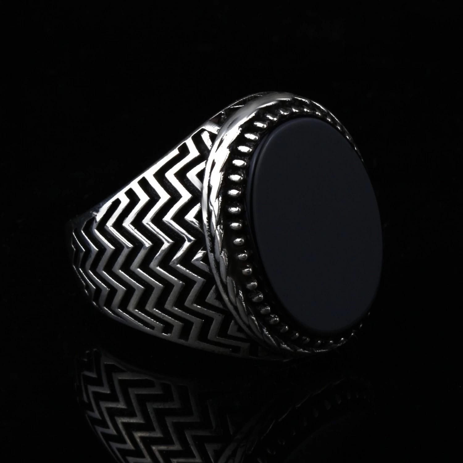 925 AYAR SİYAH ONİKS TAŞ DESENLİ ERKEK GÜMÜŞ YÜZÜK