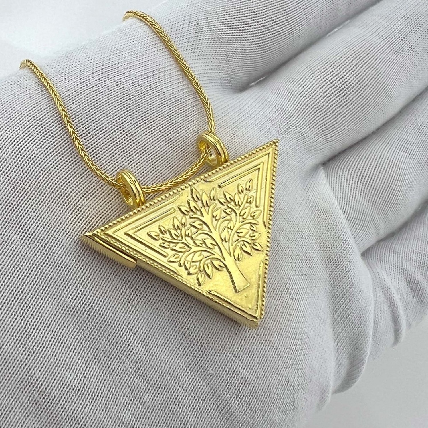 Açılır Kapanır 925 Ayar Gümüş Muska Kolye — Gold Kaplama Üçgen Tasarım
