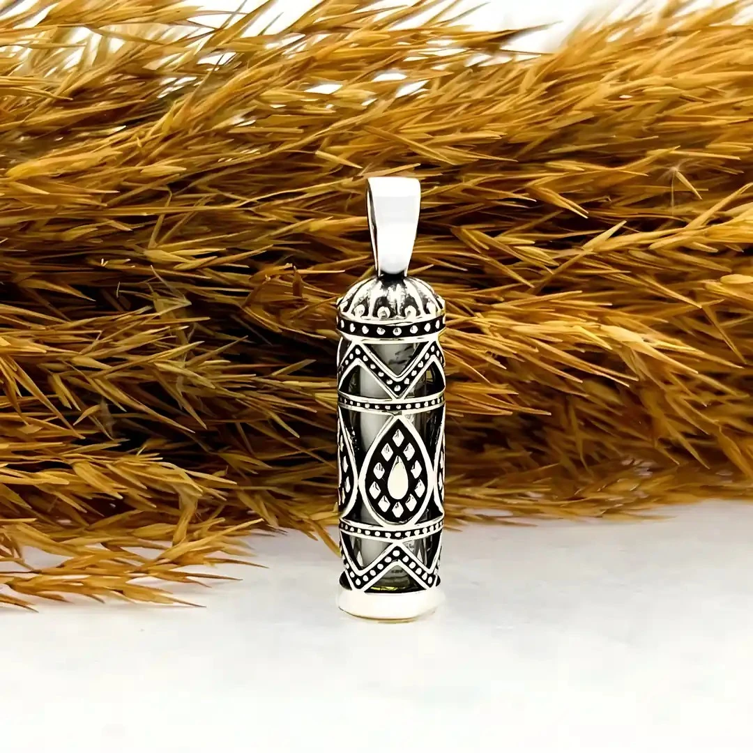 925 AYAR GÜMÜŞ SU DAMLA TASARIMLI CEVŞEN KOLYE