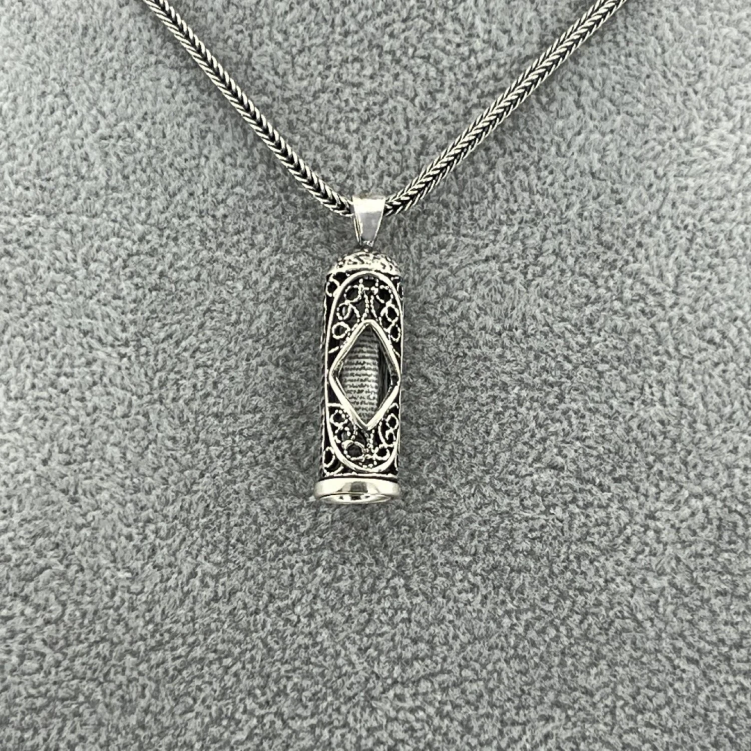 925 AYAR GÜMÜŞ ŞIK TASARIM CEVŞEN KOLYE