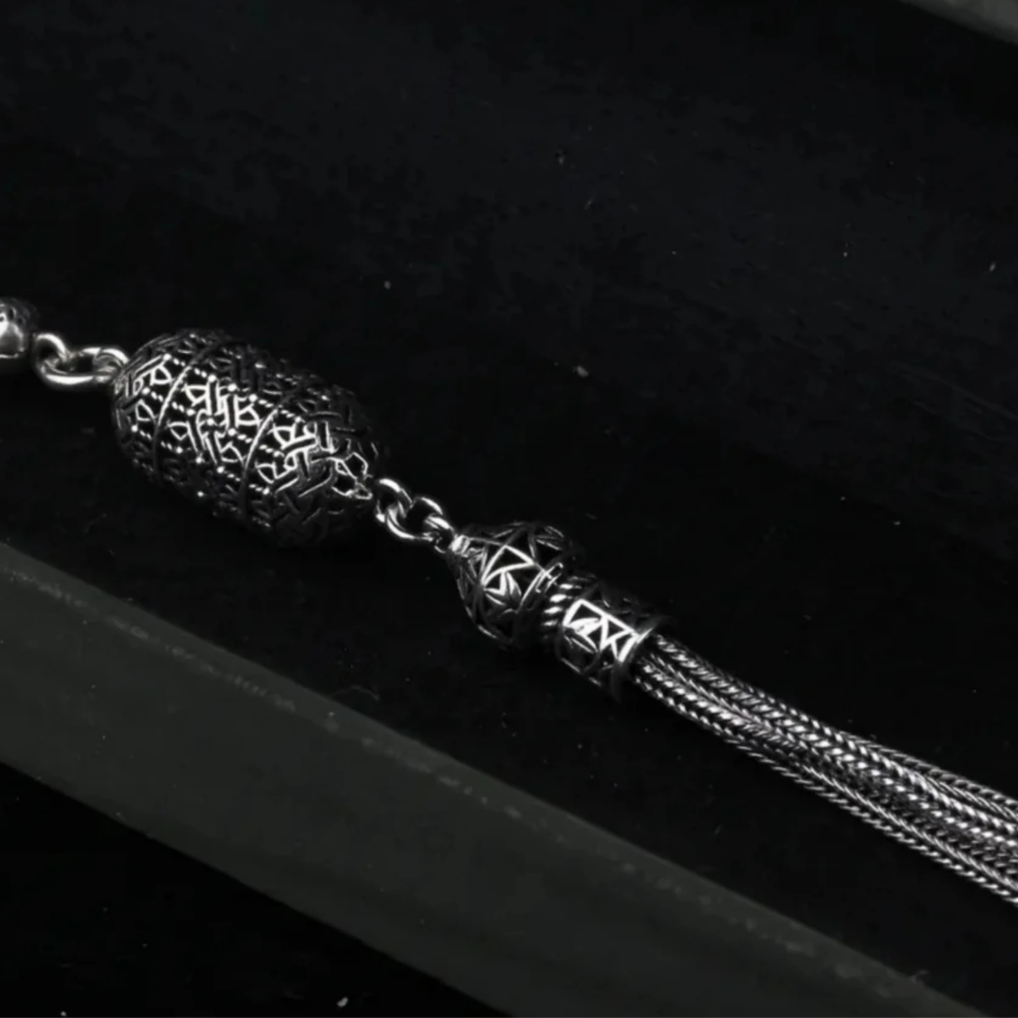 YEŞİL ATEŞ KEHRİBAR FİZYON PÜSKÜLLÜ 925 AYAR GÜMÜŞ TESBİH