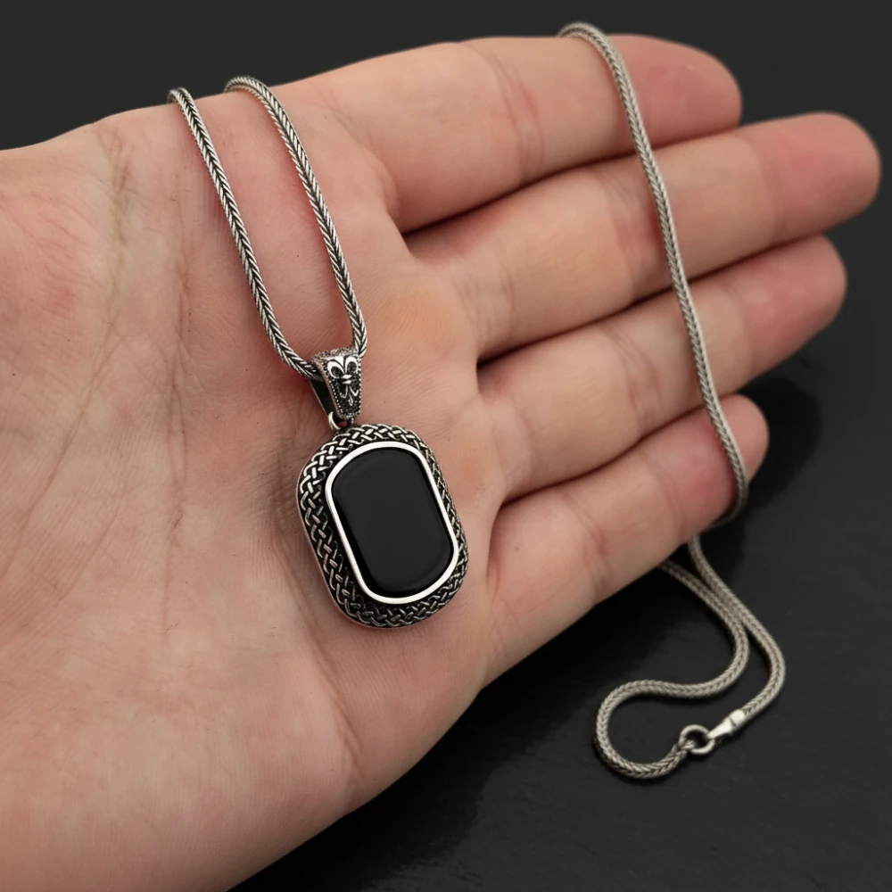 925 Ayar Gümüş Sarmaşık Desenli Oniks Taşlı Kolye