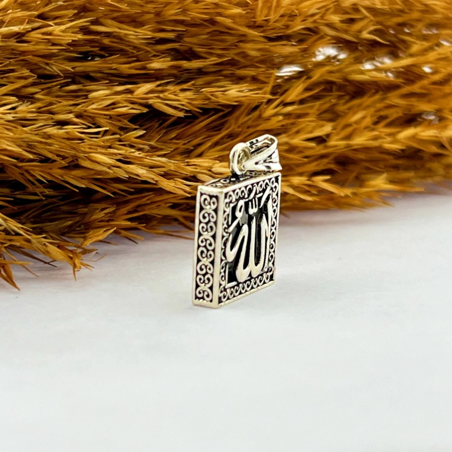 925 AYAR GÜMÜŞ KARE "ALLAH" YAZILI CEVŞEN KOLYE