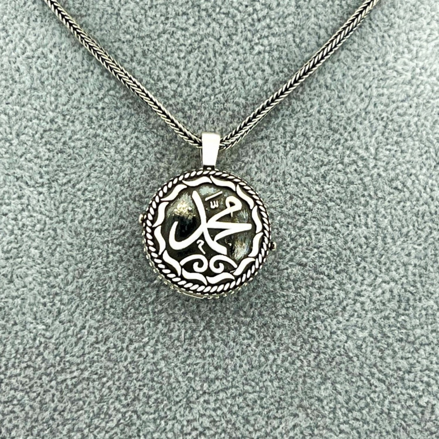 925 AYAR GÜMÜŞ MUHAMMED YAZILI MUSKA KOLYE