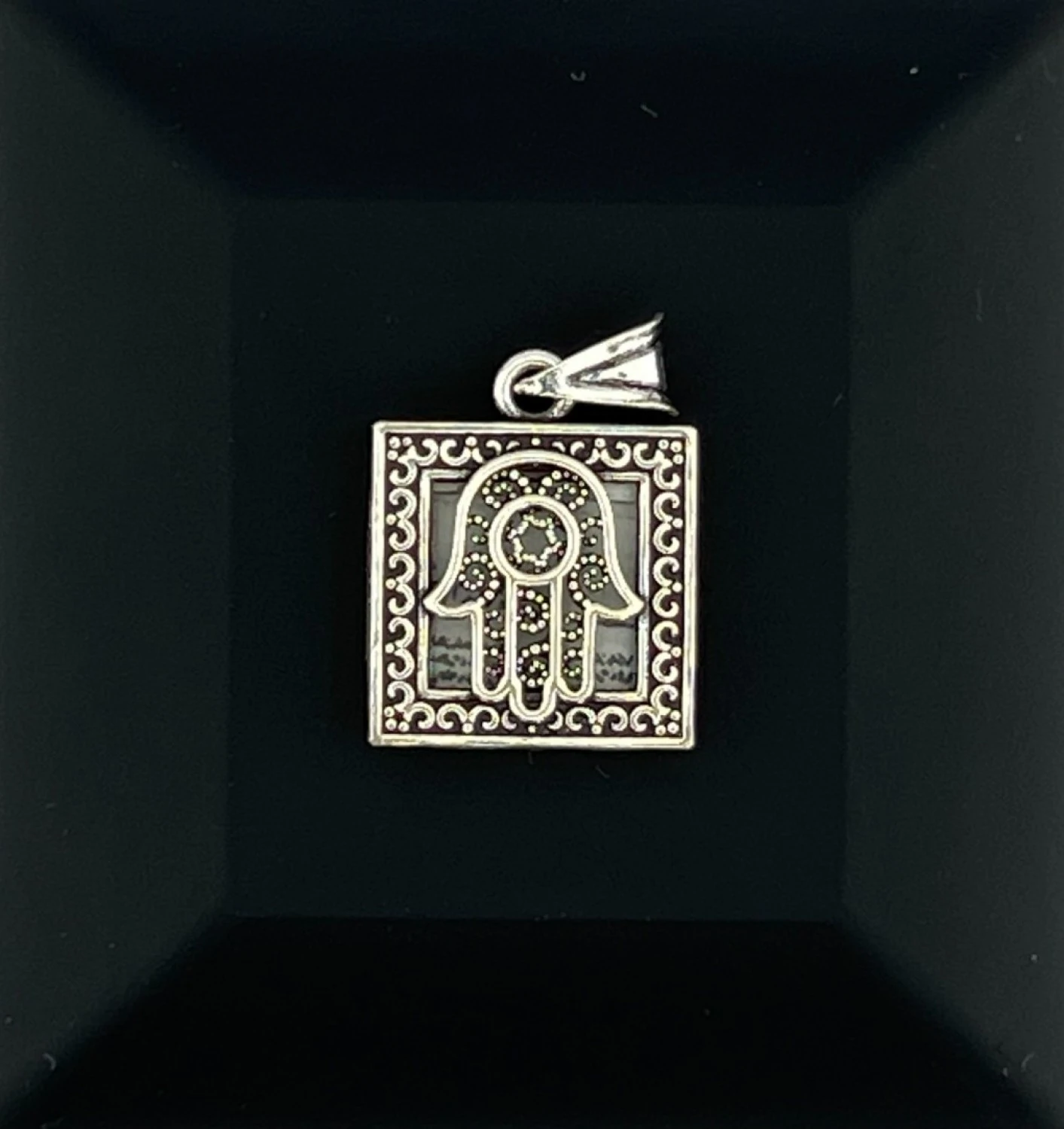 925 AYAR GÜMÜŞ KARE FATMANIN ELİ CEVŞEN KOLYE