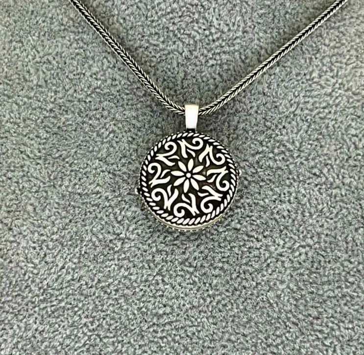 925 Ayar Gümüş Çiçek Muska Kolye