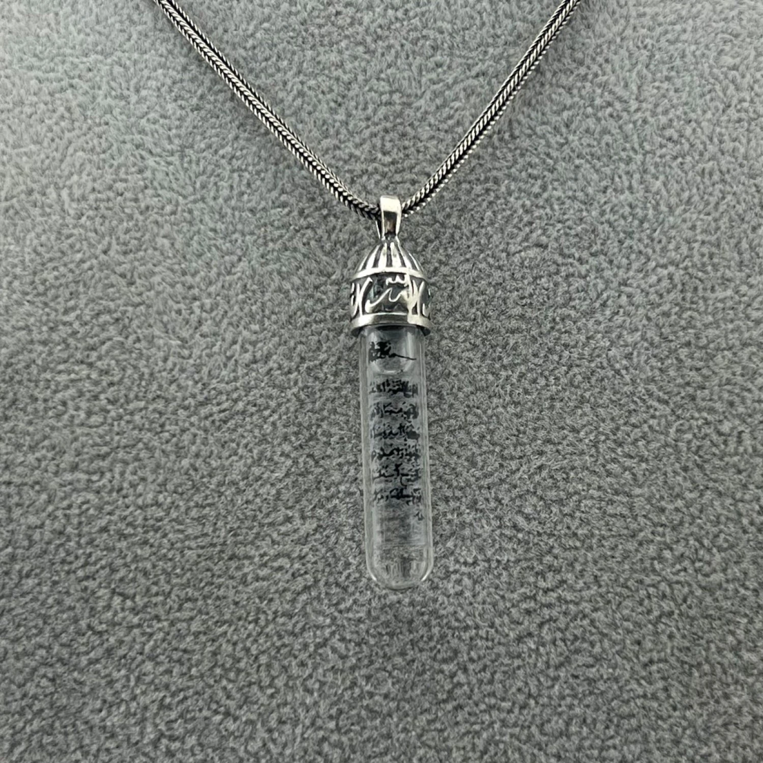 Allah Yazılı Zemzemli Cevşen Kolye – Koruyucu Dua Tüpü