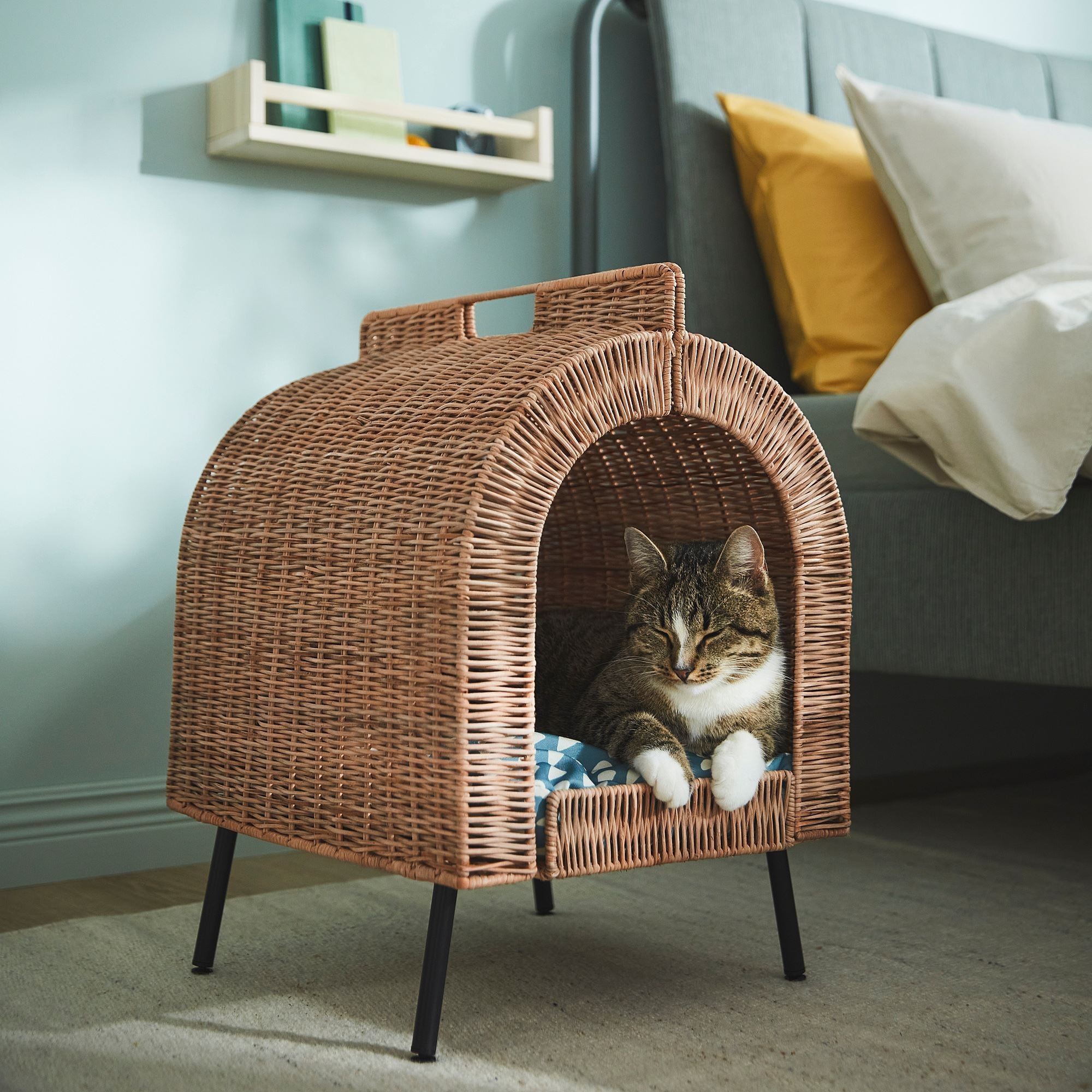 Kedi evi, rattan, 36x42x53 cm