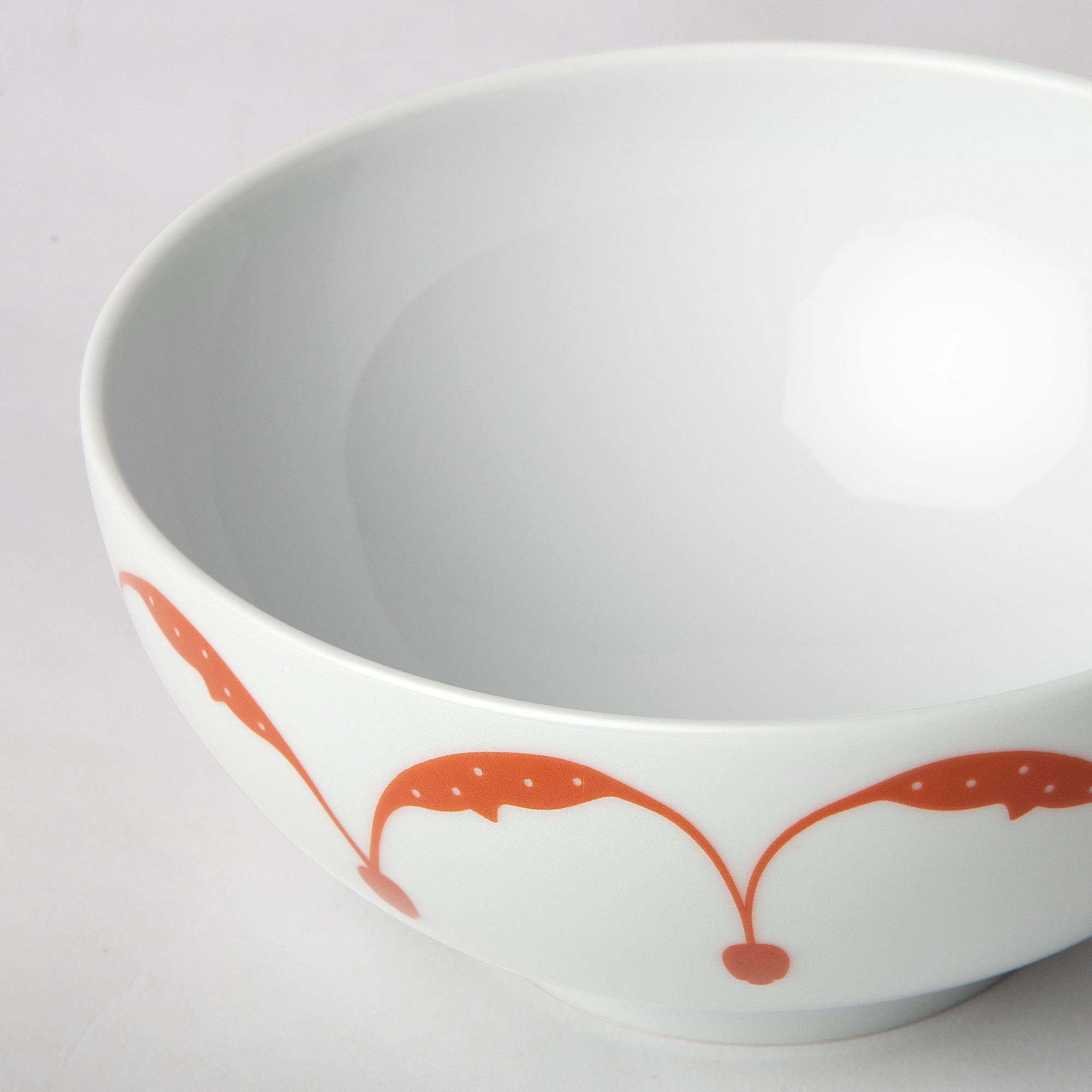 Kase, beyaz-turuncu desenli, 13 cm