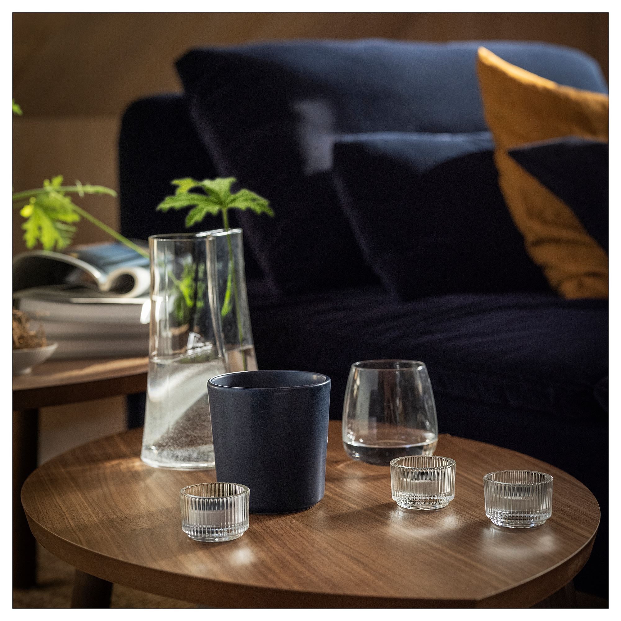 Kokulu tealight mum, siyah-turkuaz, 3.5 saat, Güve otu ve sardunya