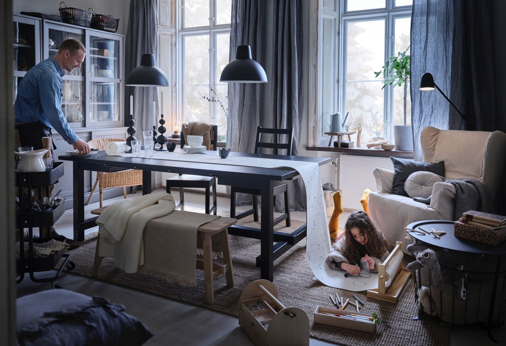 Ahşap sandalye, siyah