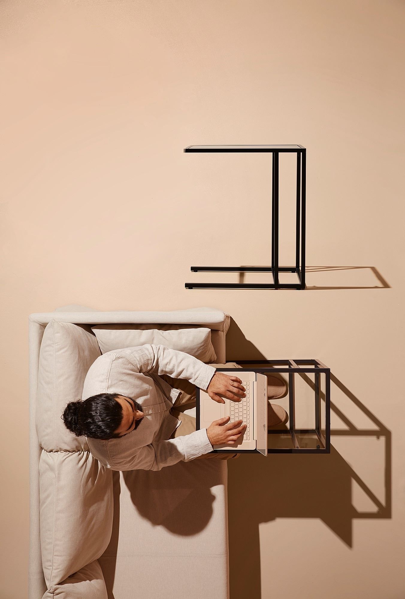Yan sehpa, venge-cam, 35x65 cm