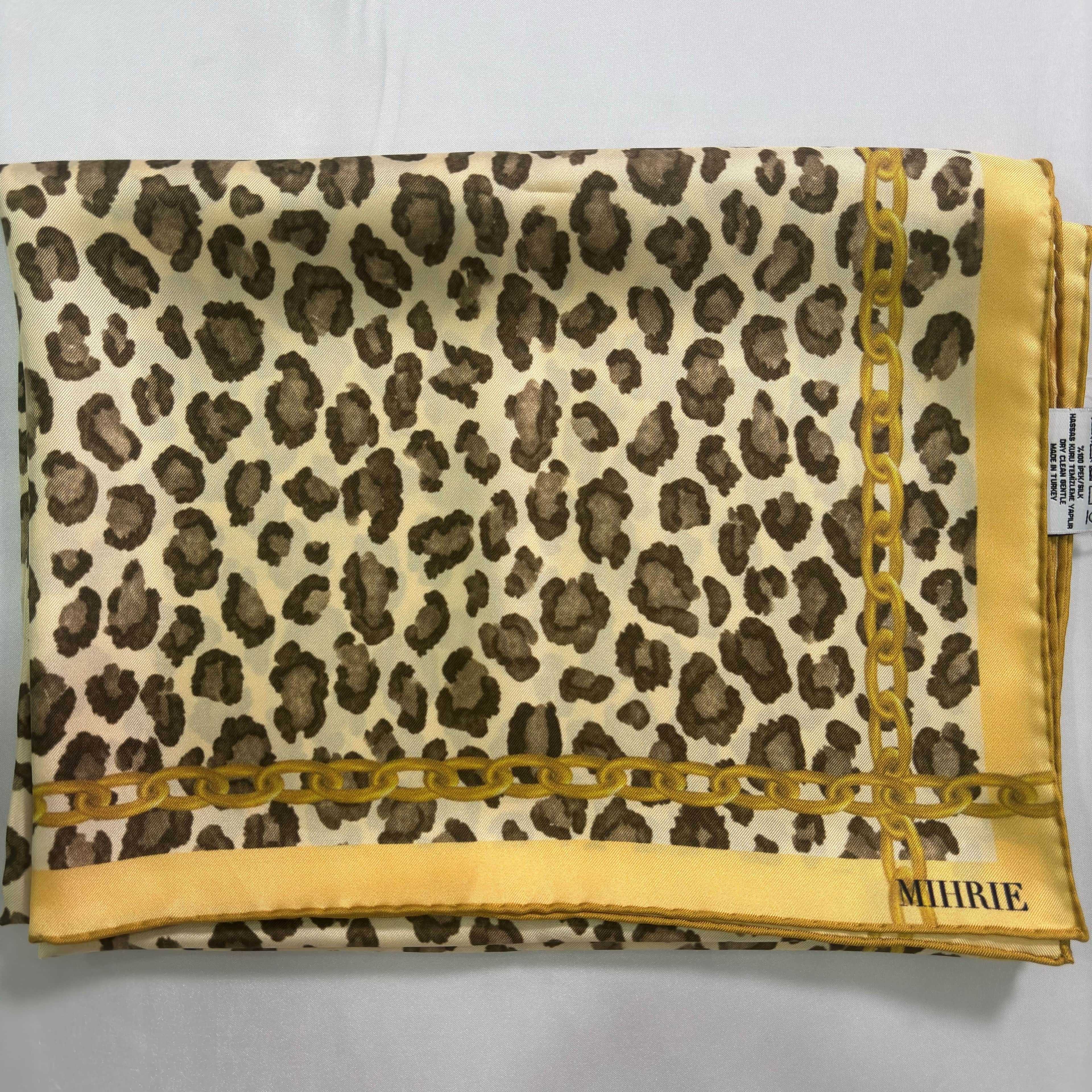 Mihrie Leopar Desenli İpek Şal