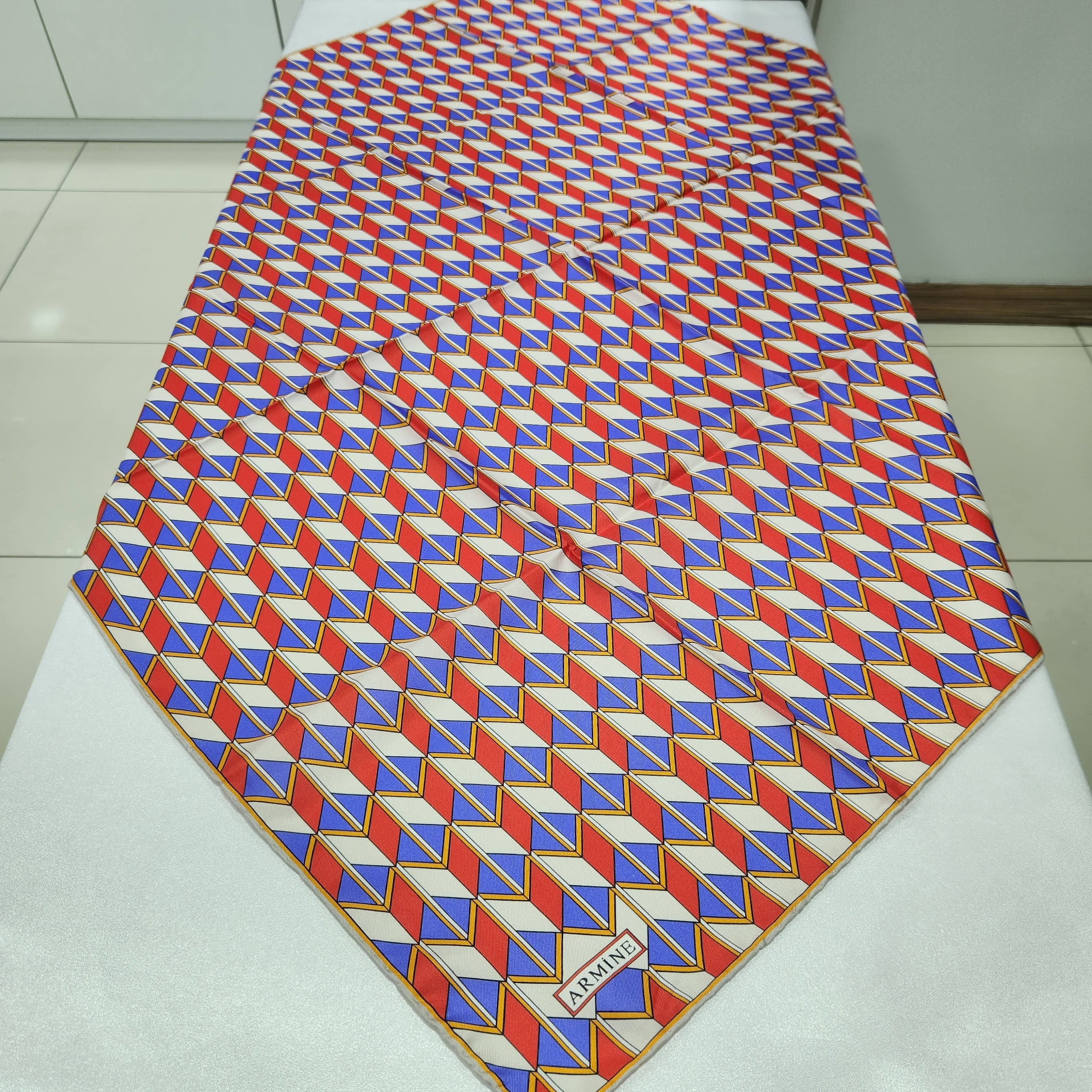 Geometrik Desen İpek Eşarp