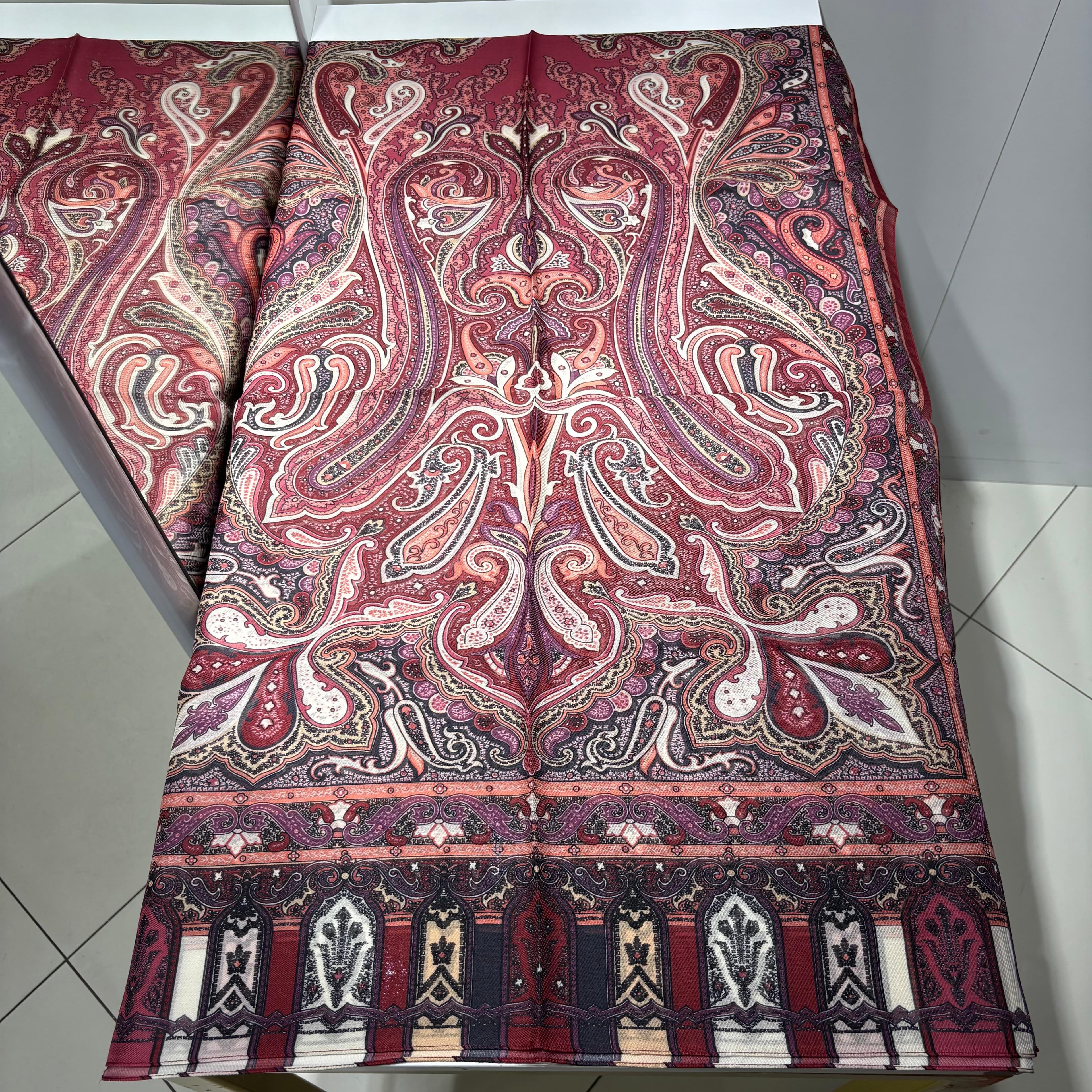 MorenoSilk Cherry Liora