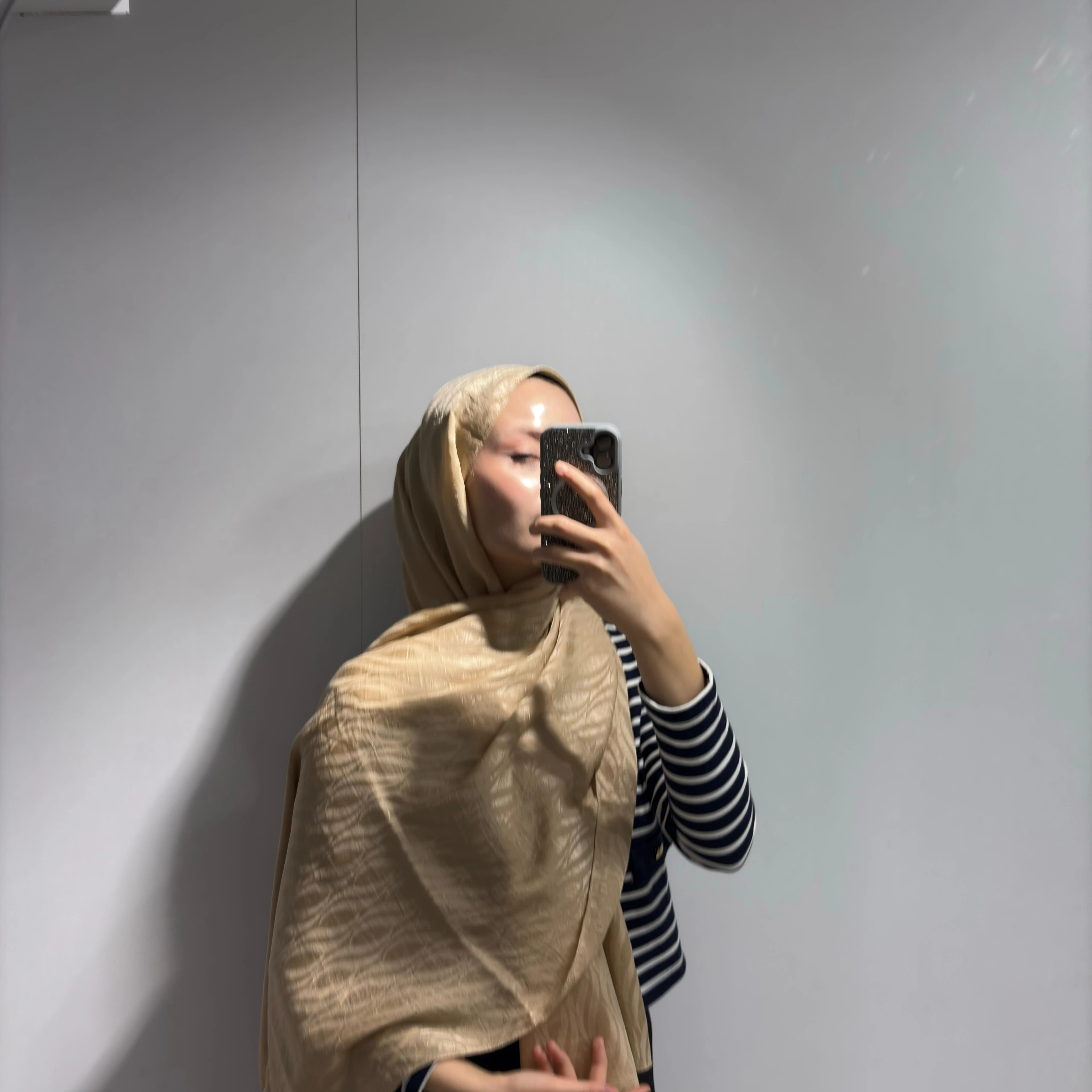 Su Yolu Desen Jakar Şal Gold