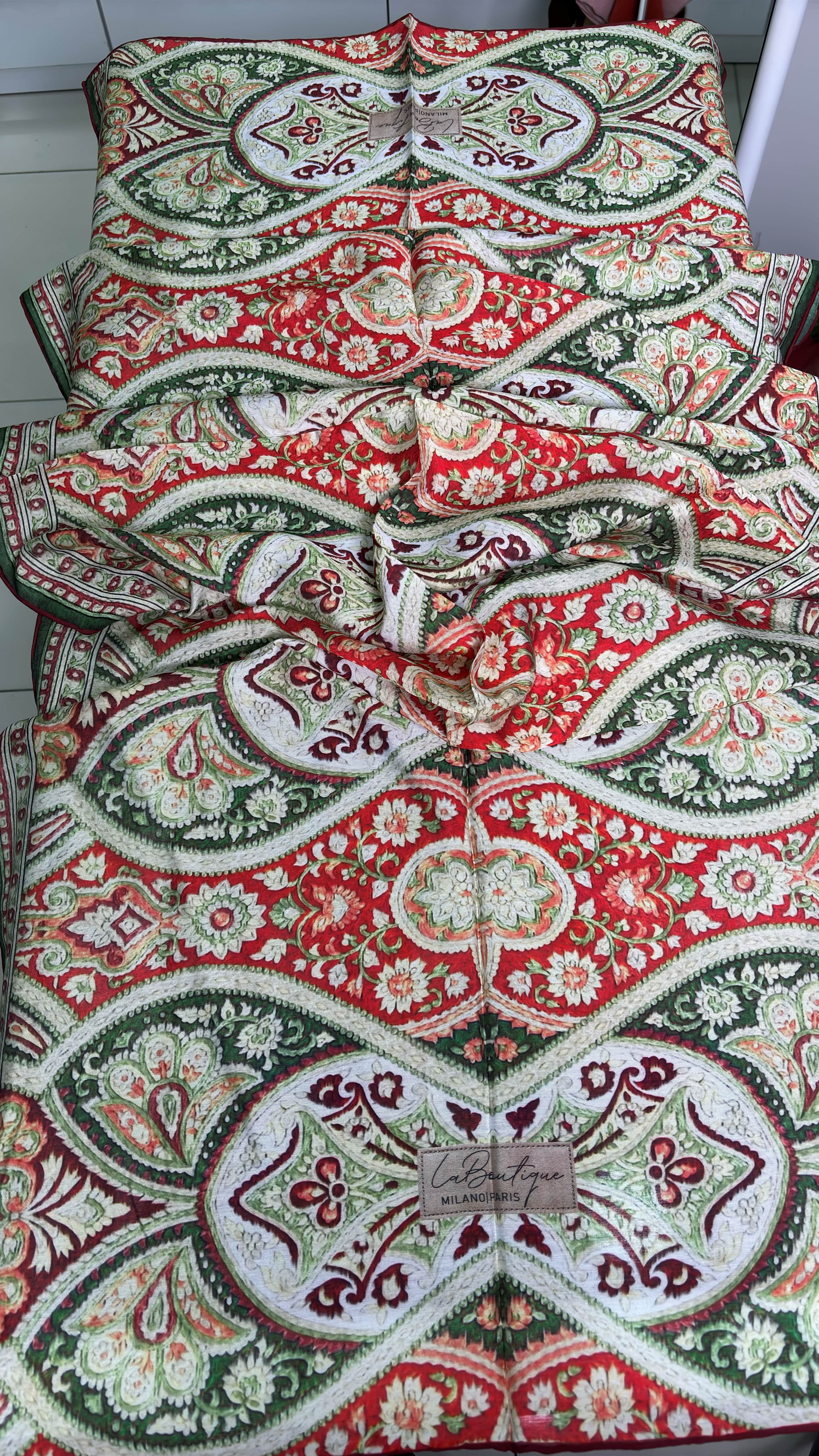 La Boutique Desenli Güz Şal 2408 02