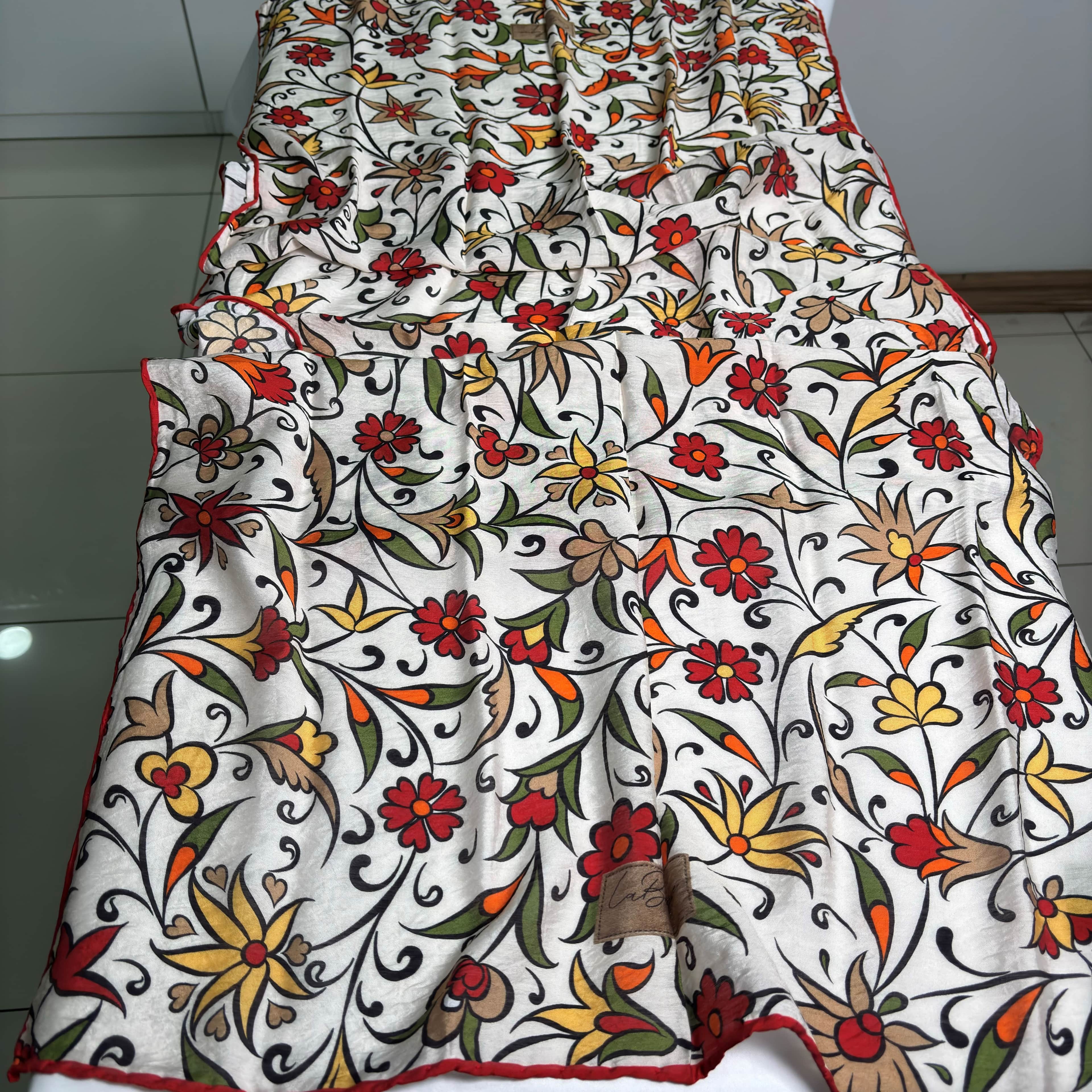 La Boutique Desenli Güz Şal 2230 - 04