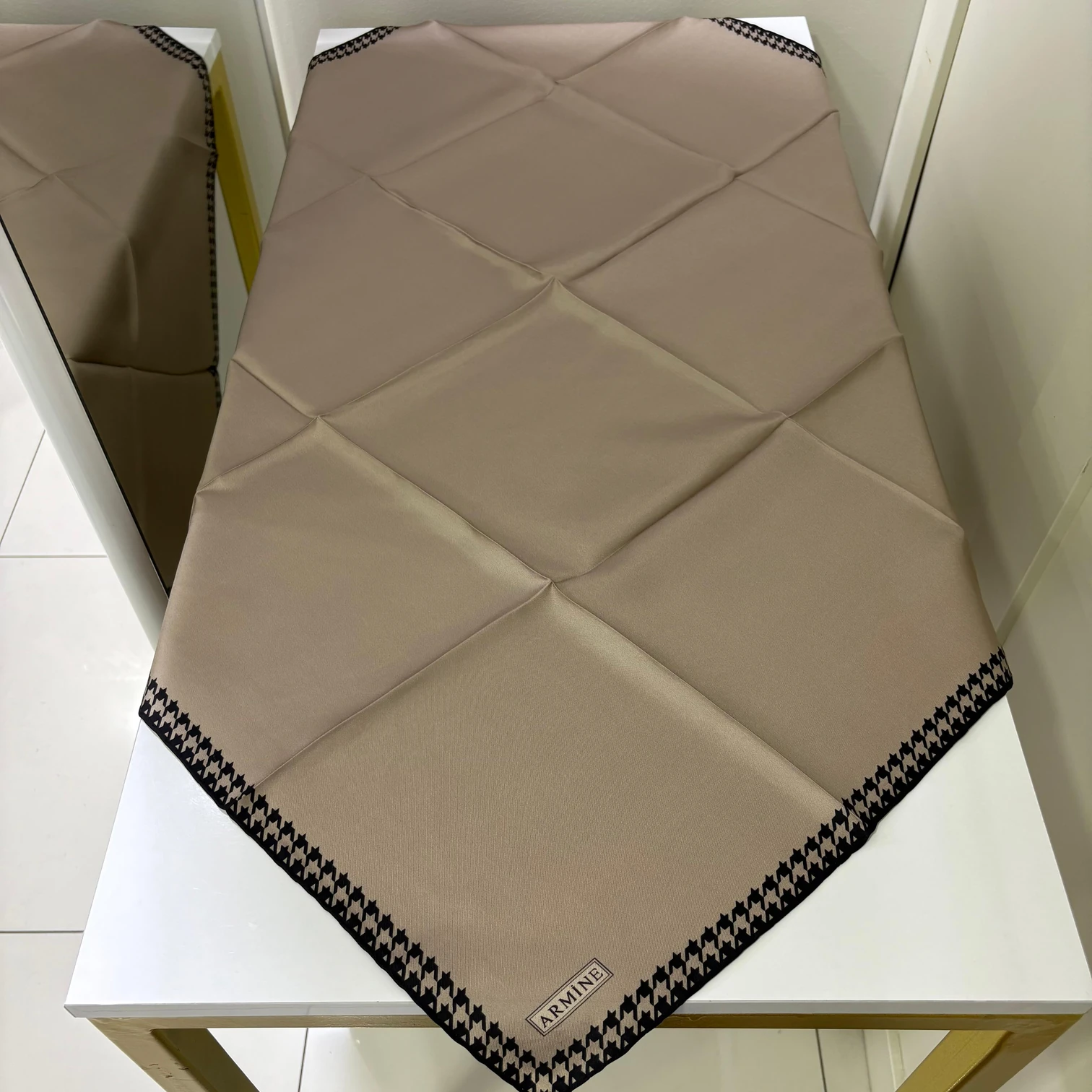 Armine 2025-2026 Sonbahar kış Kreasyonu DJ SAF İpek Eşarp 9443D T01 vizon