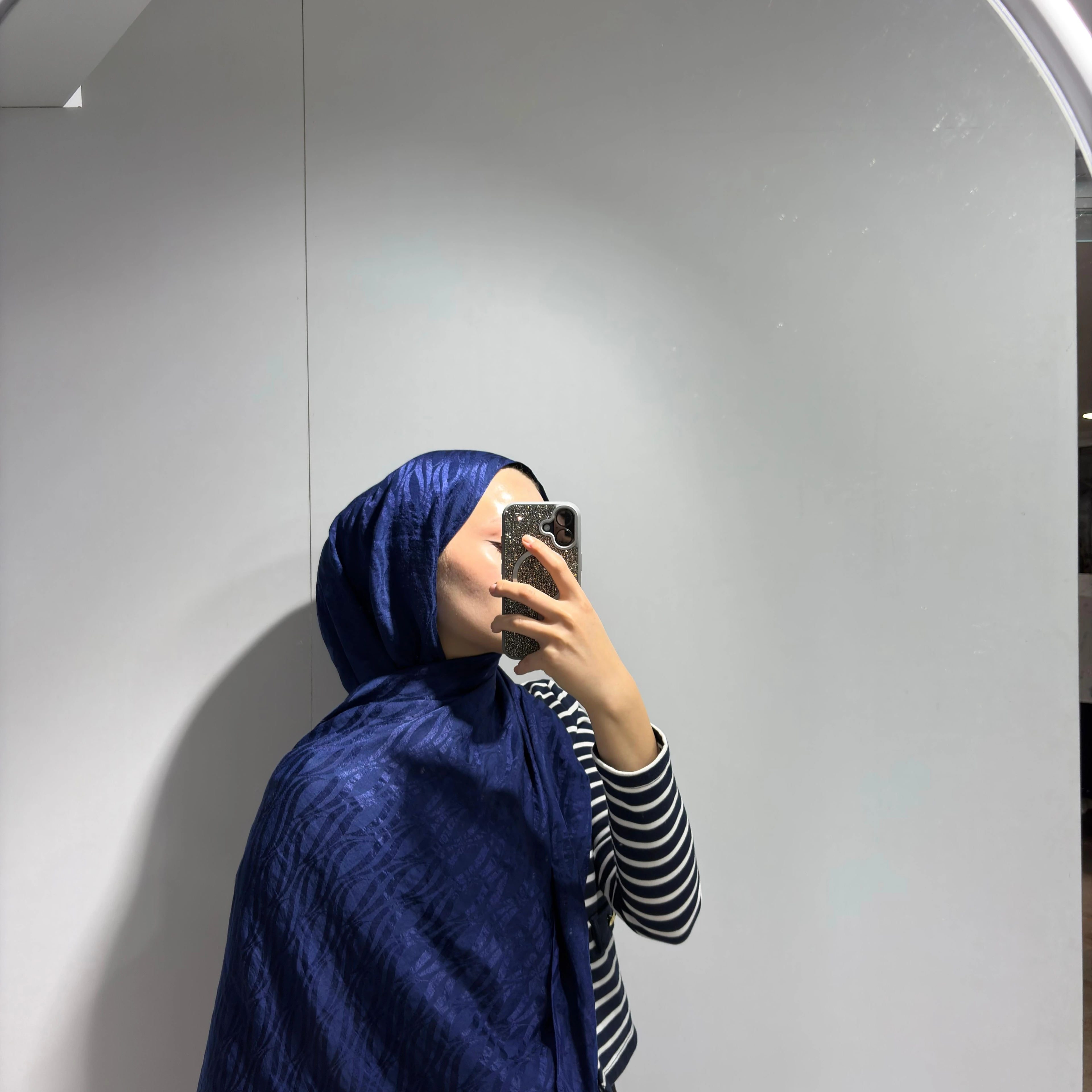 Su Yolu Desen Jakar Şal Lacivert