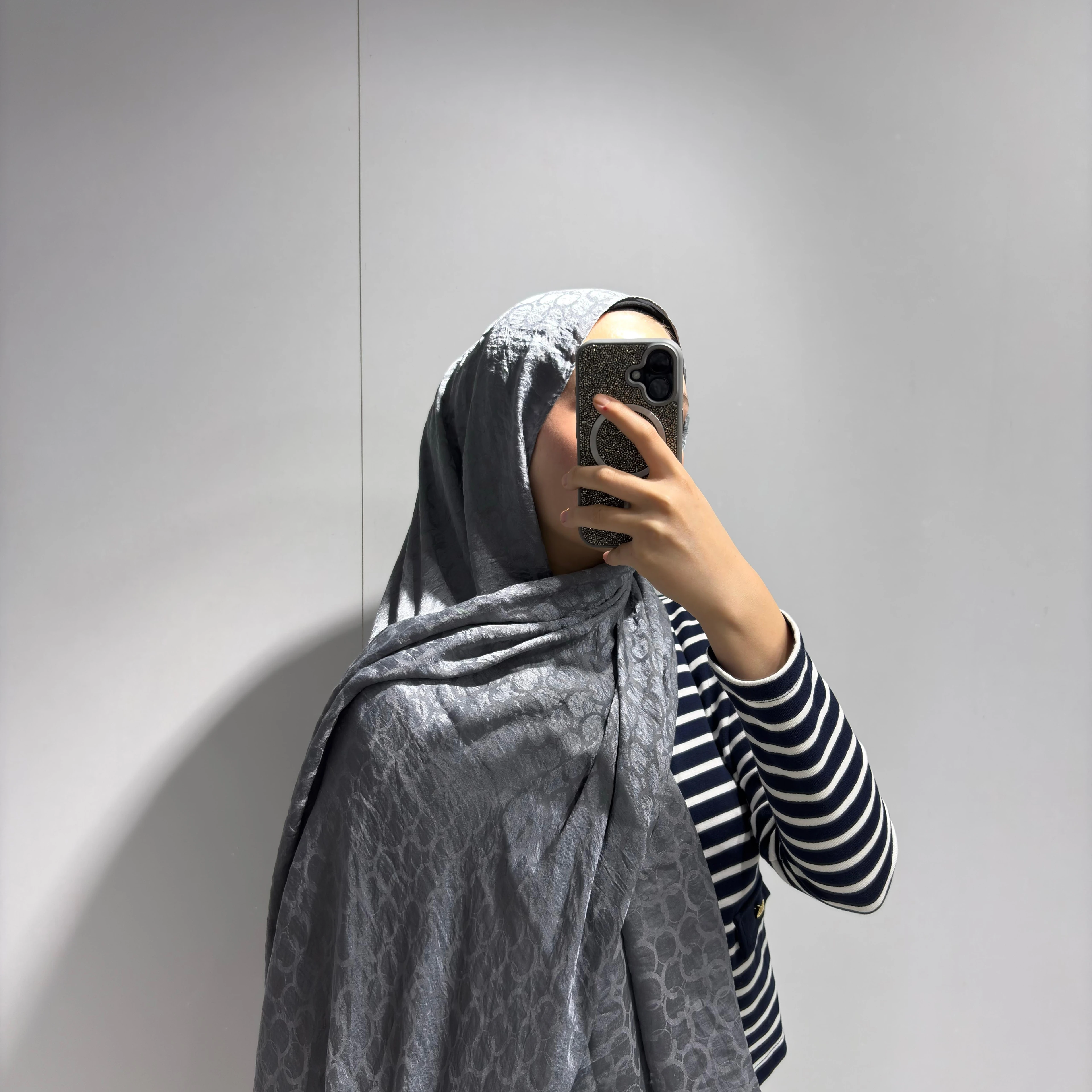 Halka Desen Jakar Şal Gri