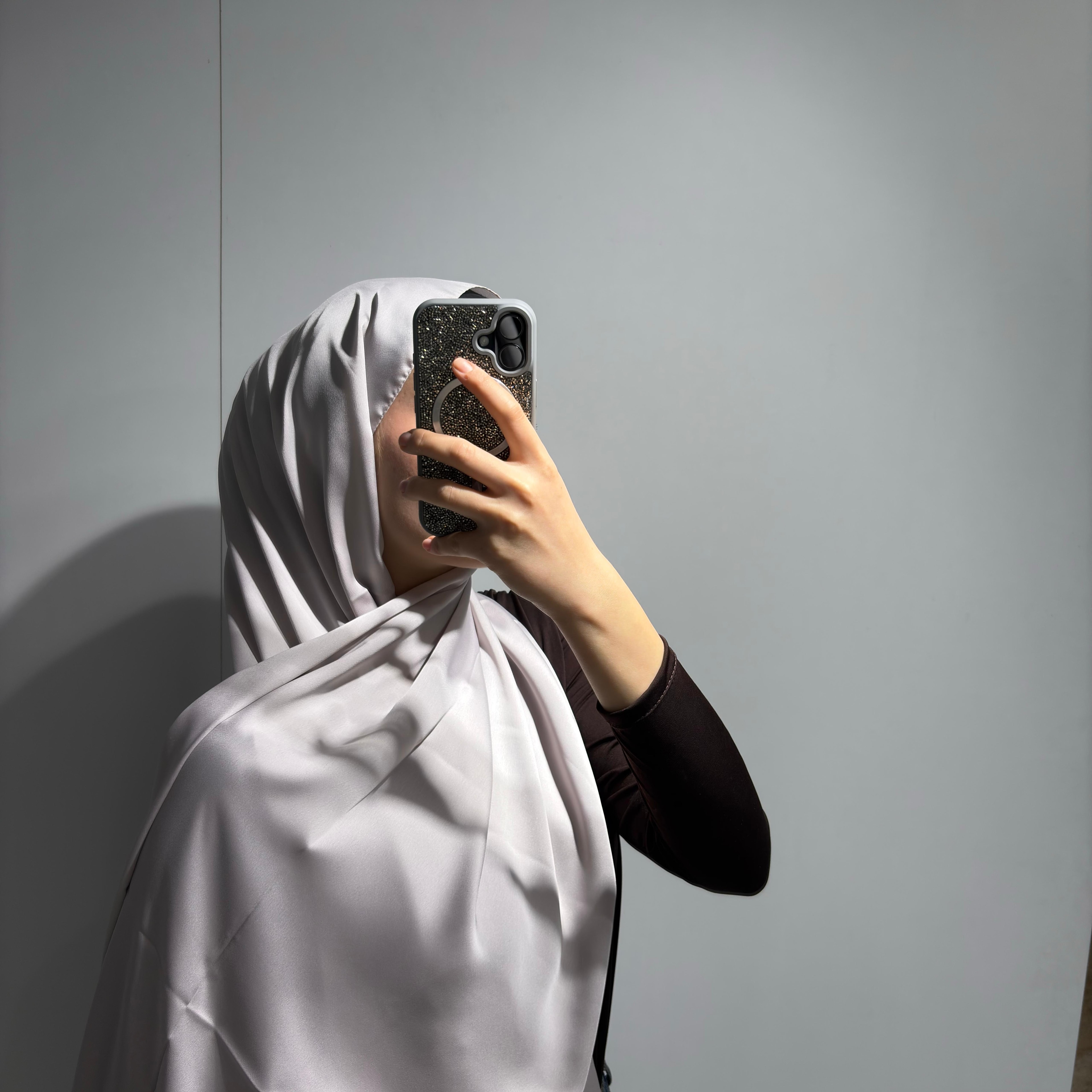 KC Kumlu İpek Şal - Gümüş.