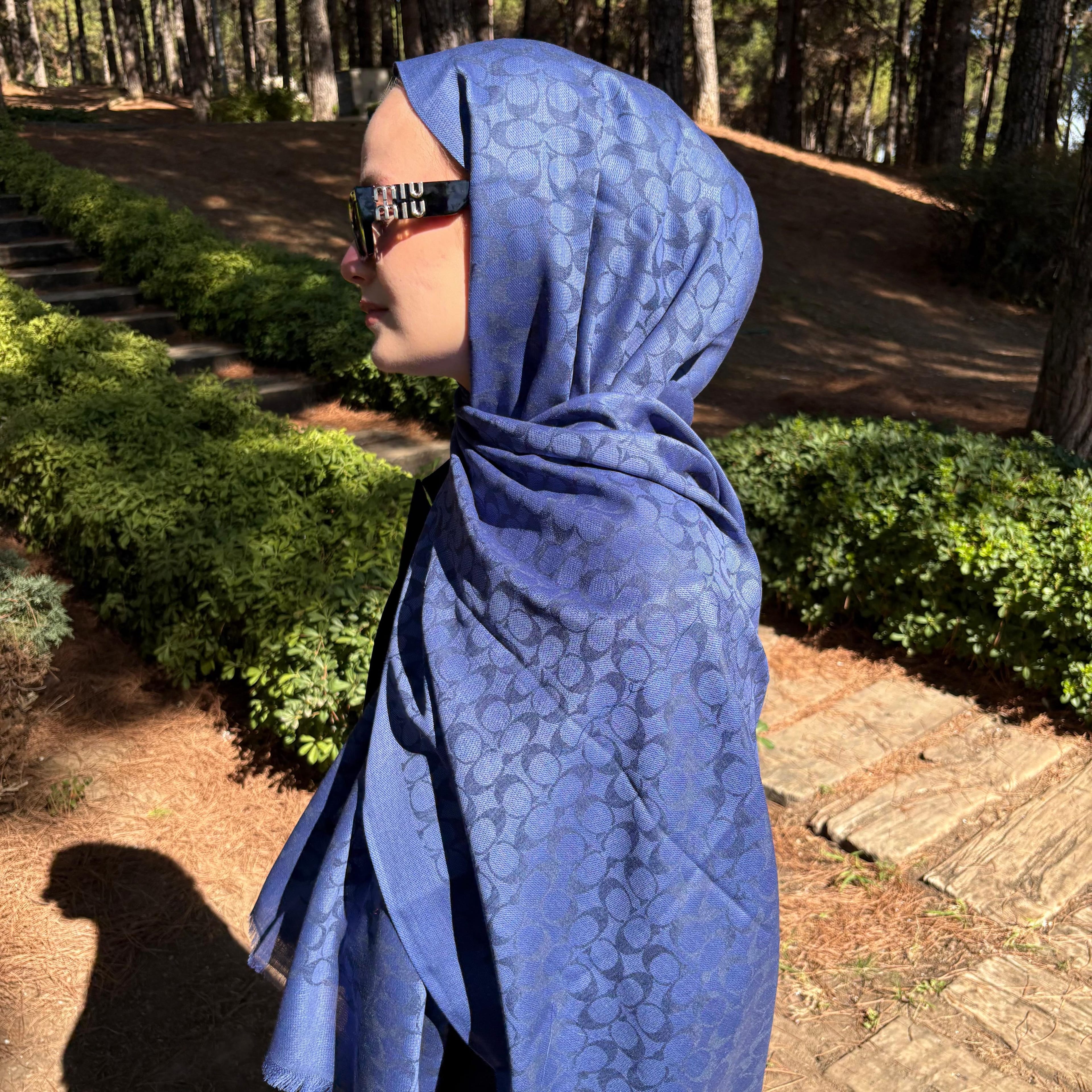 A Kalite Yün İpek C Desen Lacivert Şal