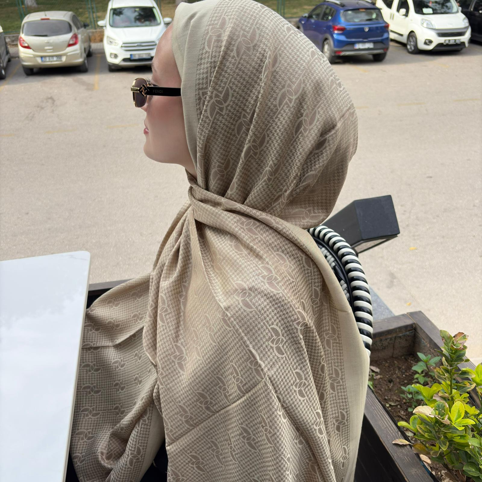 ipekevi Monogram Jakarlı Şal 08956 OSMANLI BEJİ