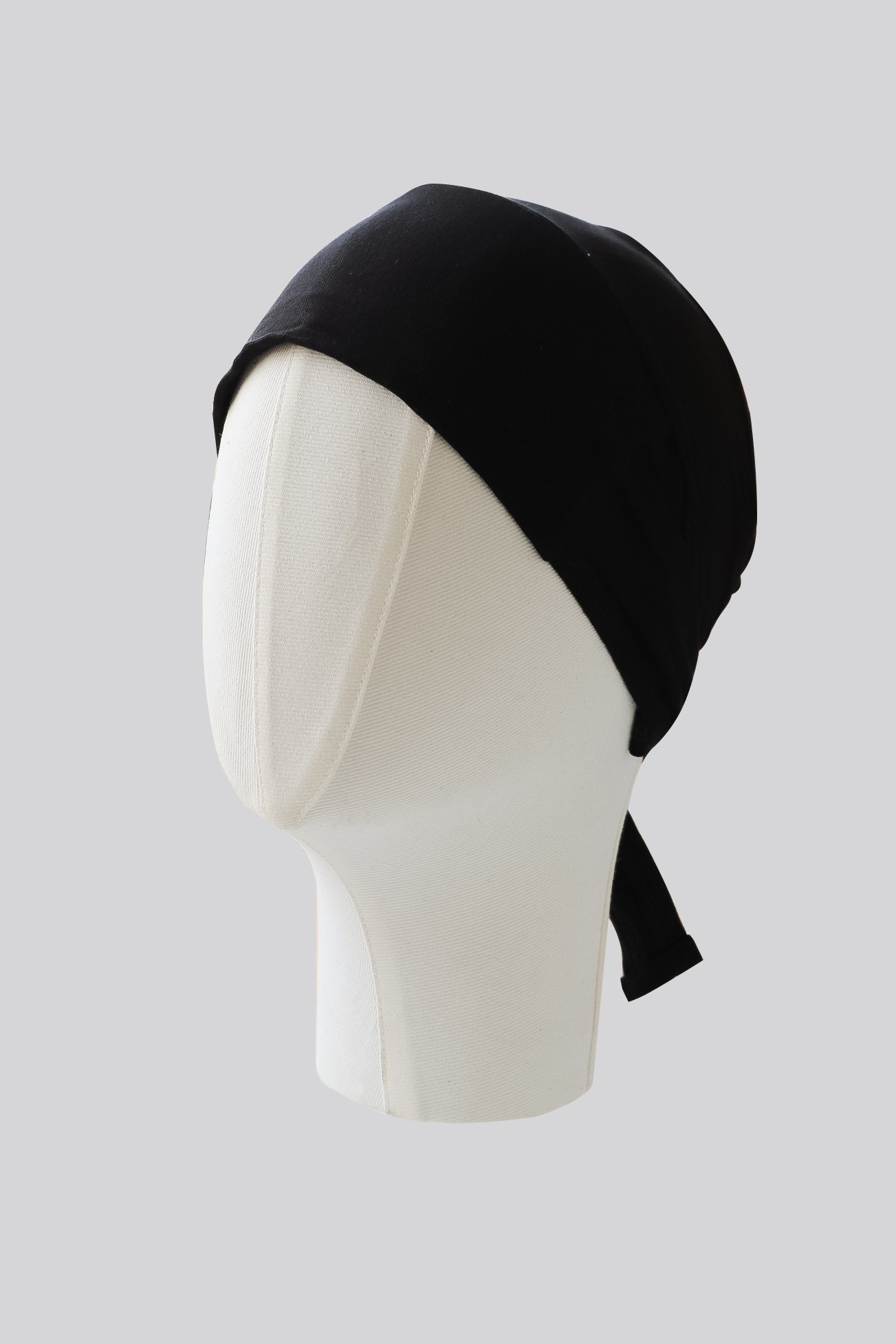 ÖNÜ SİLİKONLU BONE