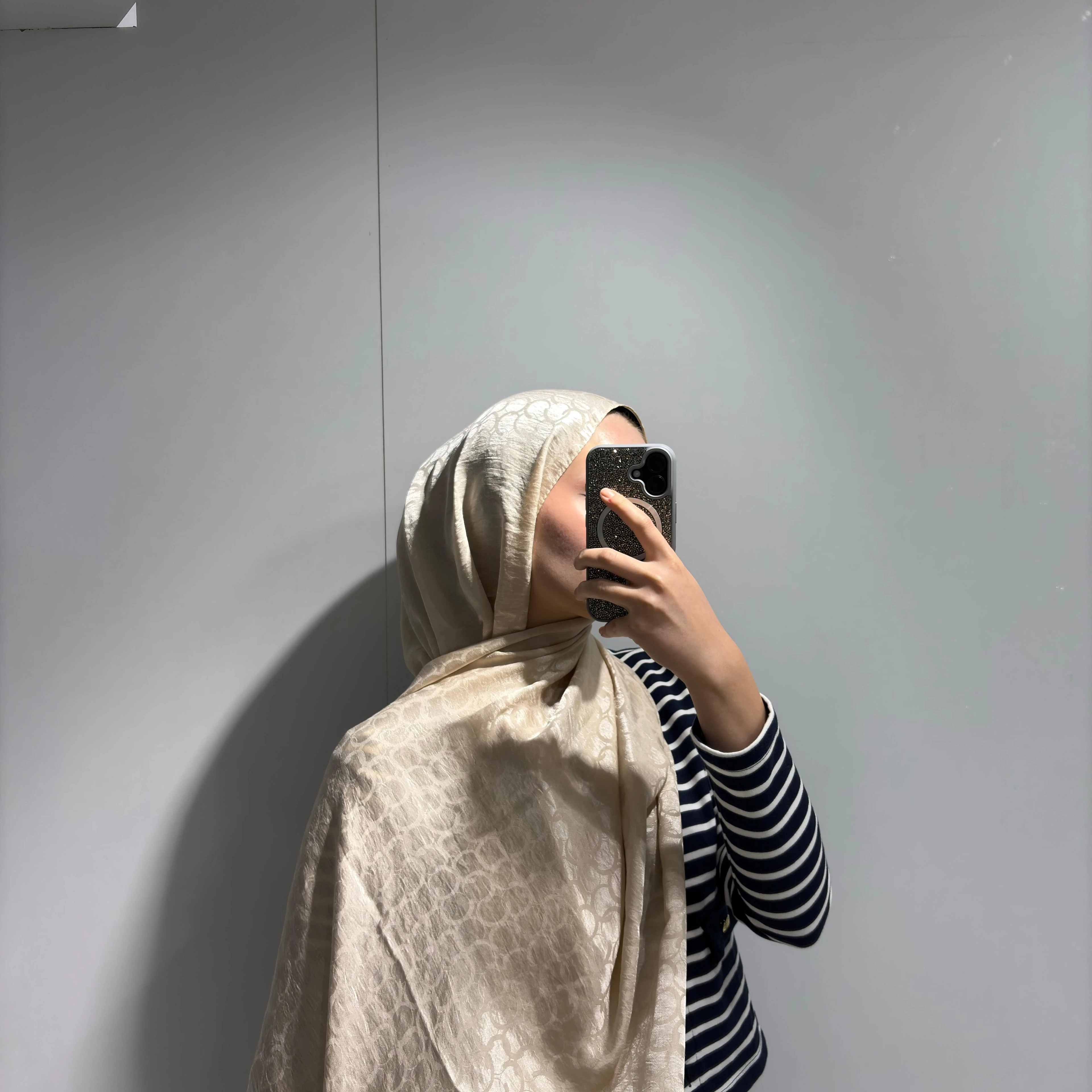 Halka Desen Jakar Şal Açık Bej