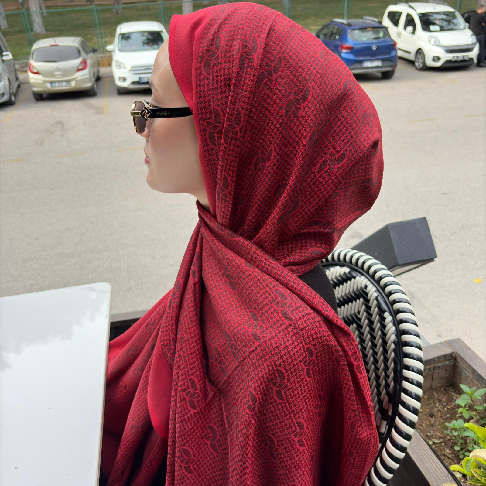 ipekevi Monogram Jakarlı Şal 08956 OSMANLI KIRMIZISI