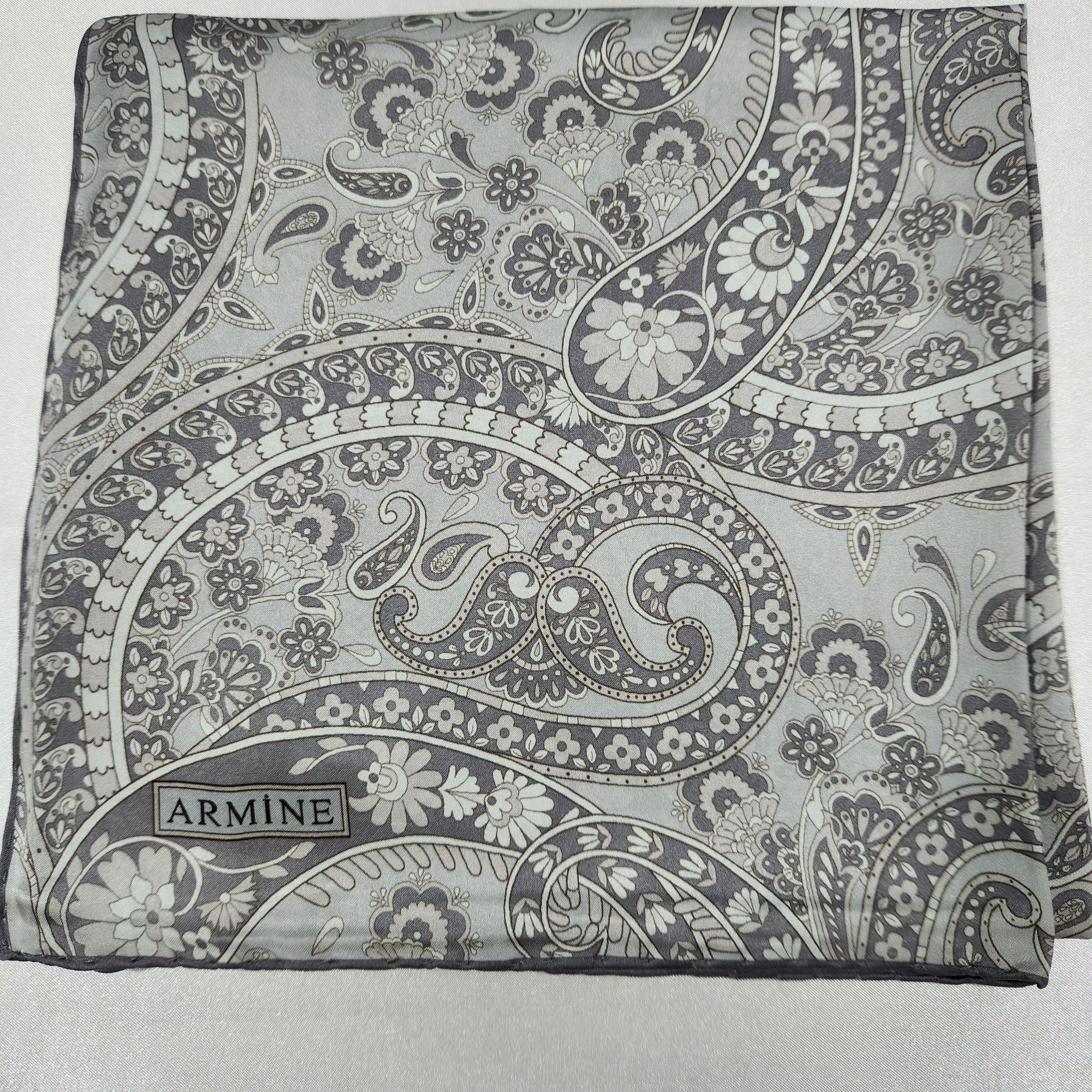 Etnik Desenli İpek Eşarp