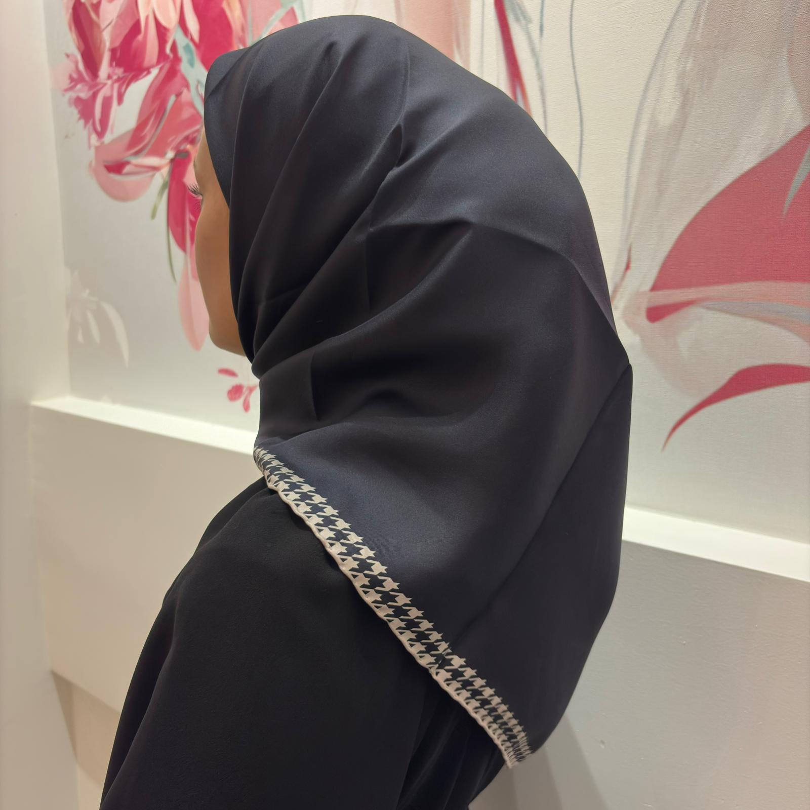 Armine 2025-2026 Sonbahar kış Kreasyonu DJ SAF İpek Eşarp 9443D T06 SİYAH