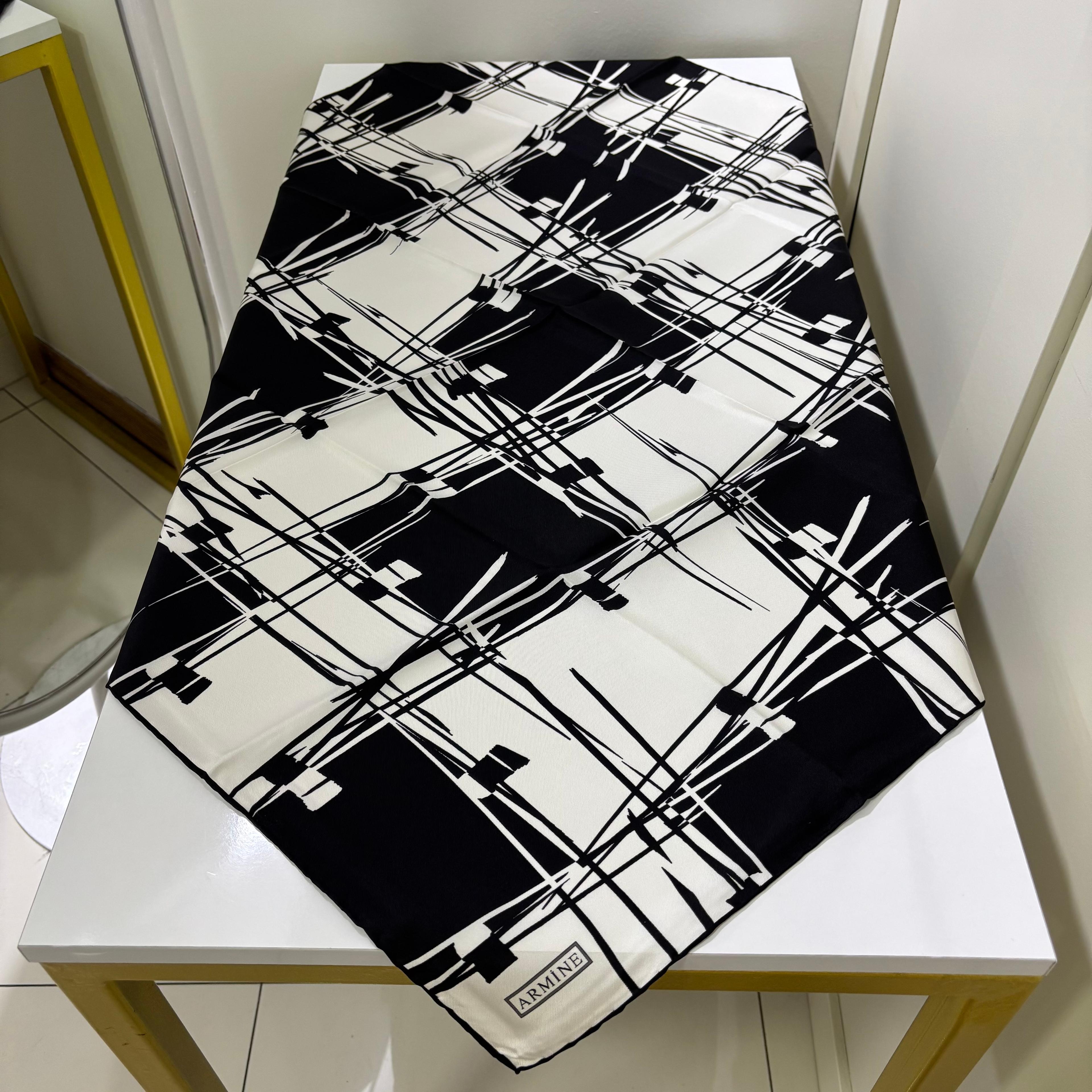 Armine İpek Eşarp 9442D Twill - Siyah