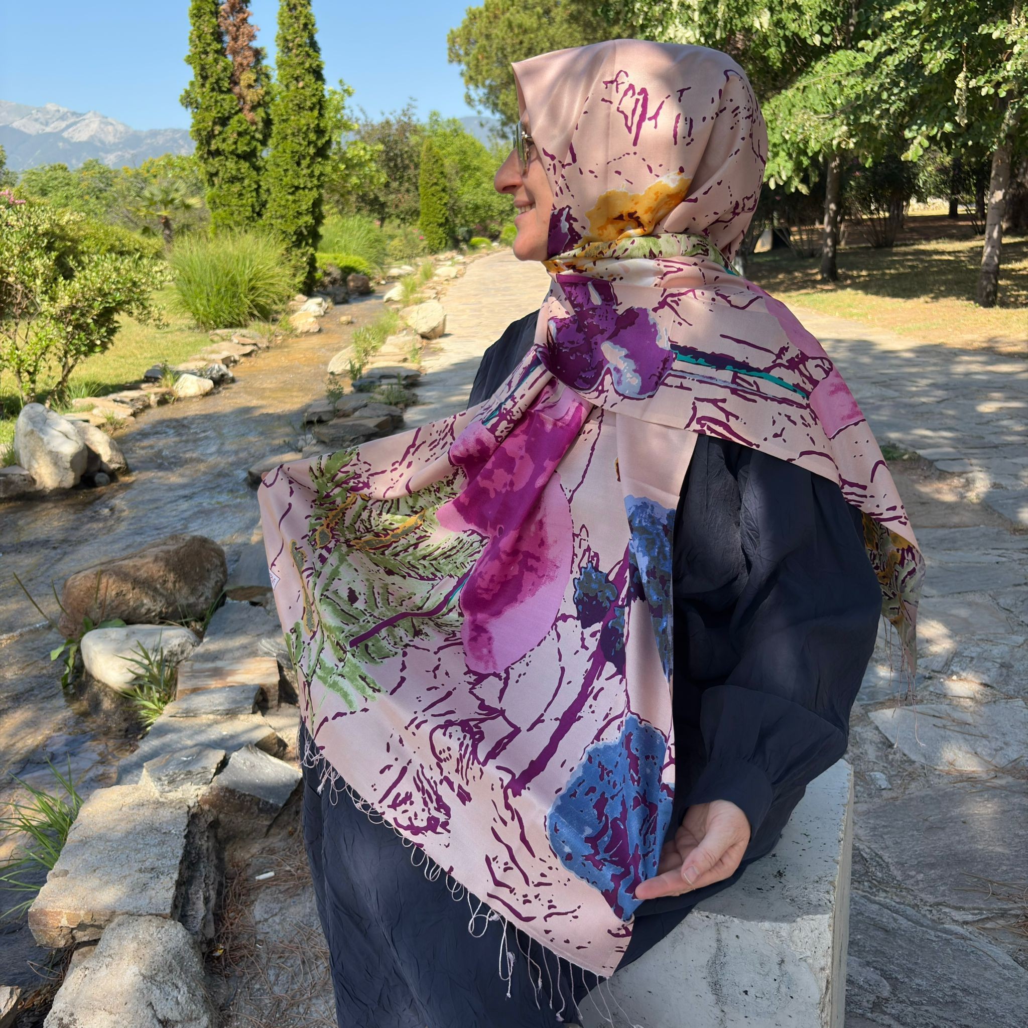 Puslu Pembe Yaban Gülü Desenli İpek Şal