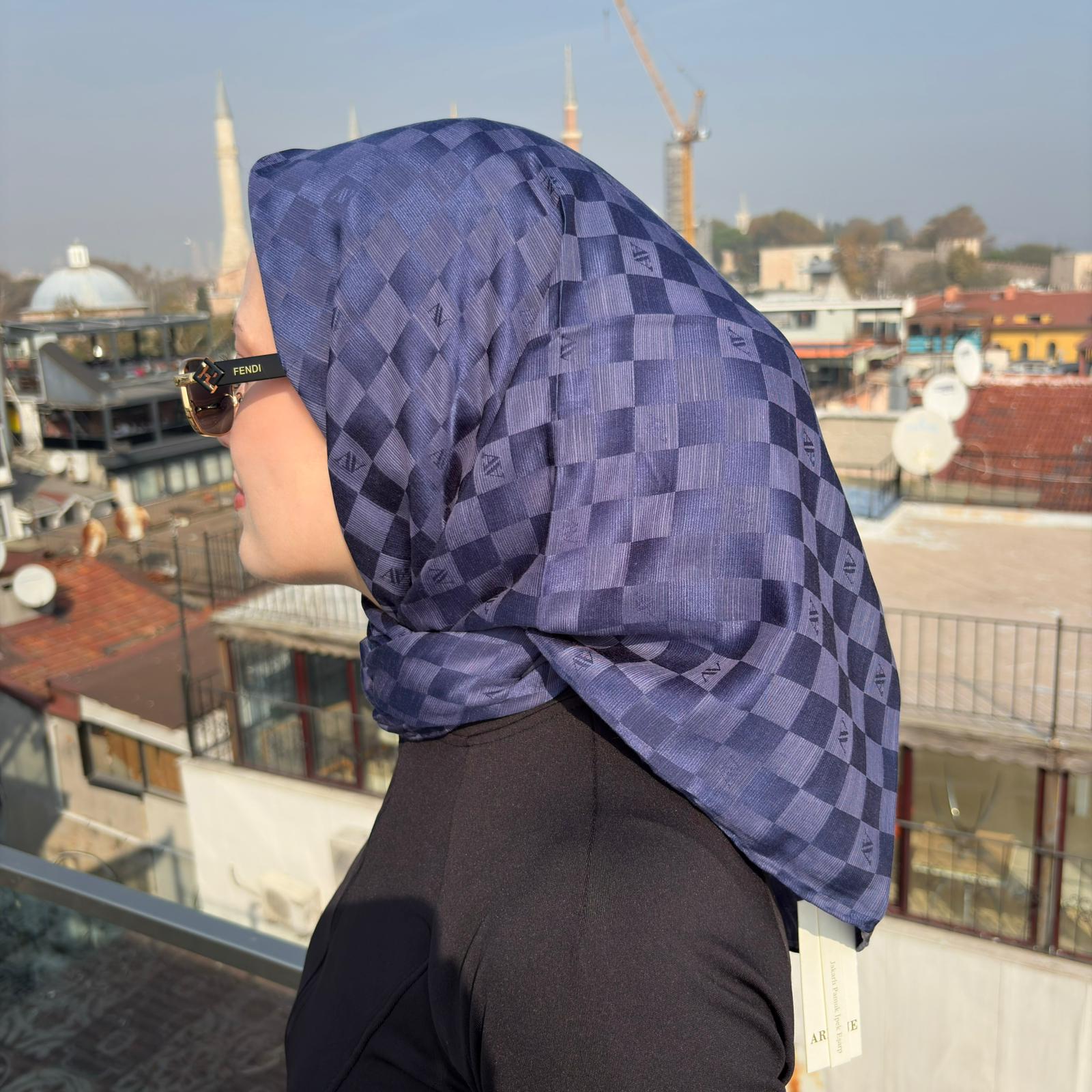 Armine Jakarlı İpek Pamuk Dama Eşarp 02