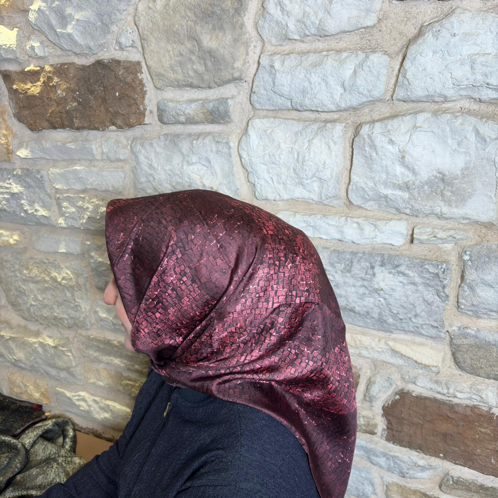 AKER AUTUMN-WINTER İPEK EŞARP TİVİL