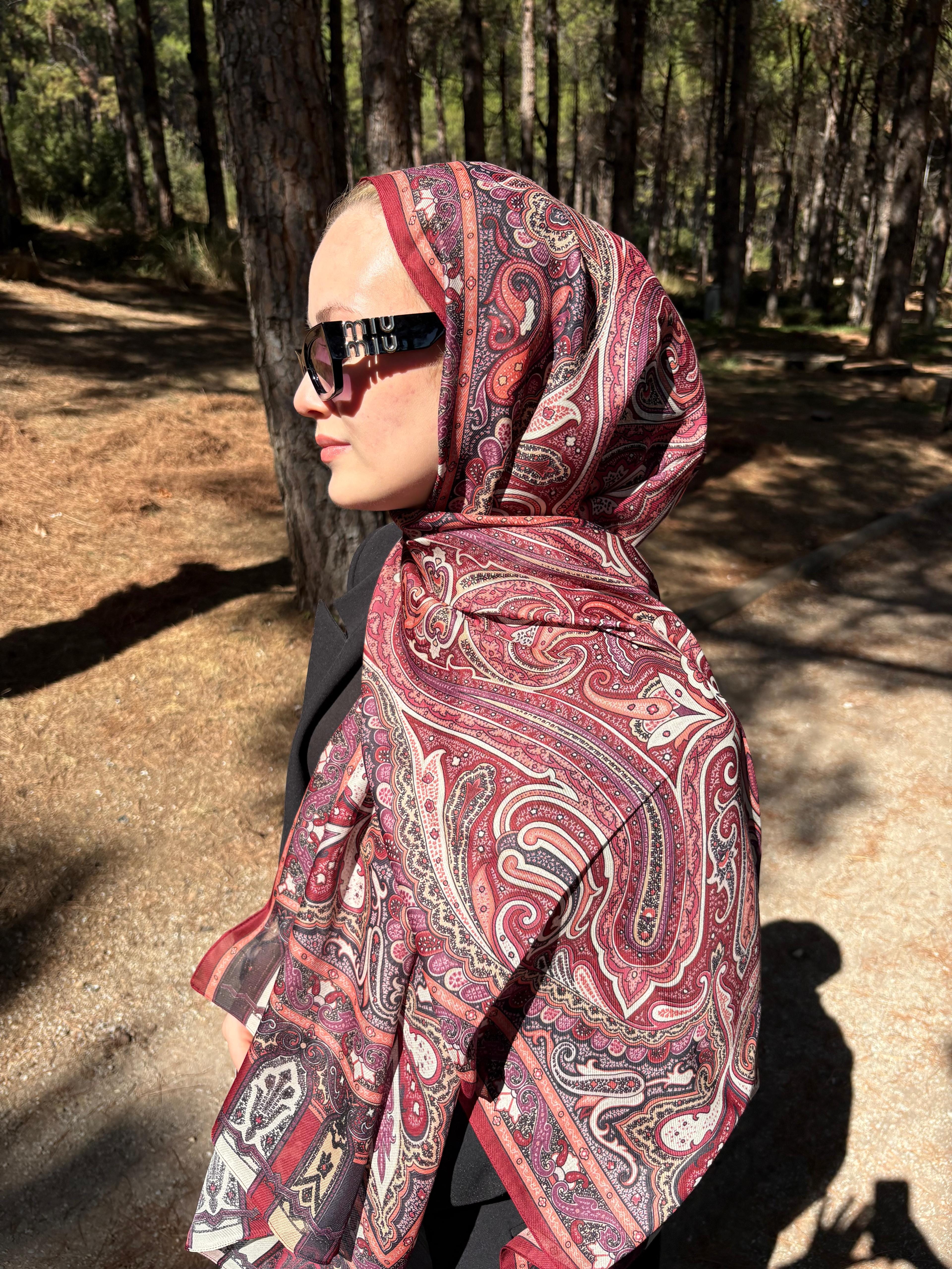 MorenoSilk Cherry Liora
