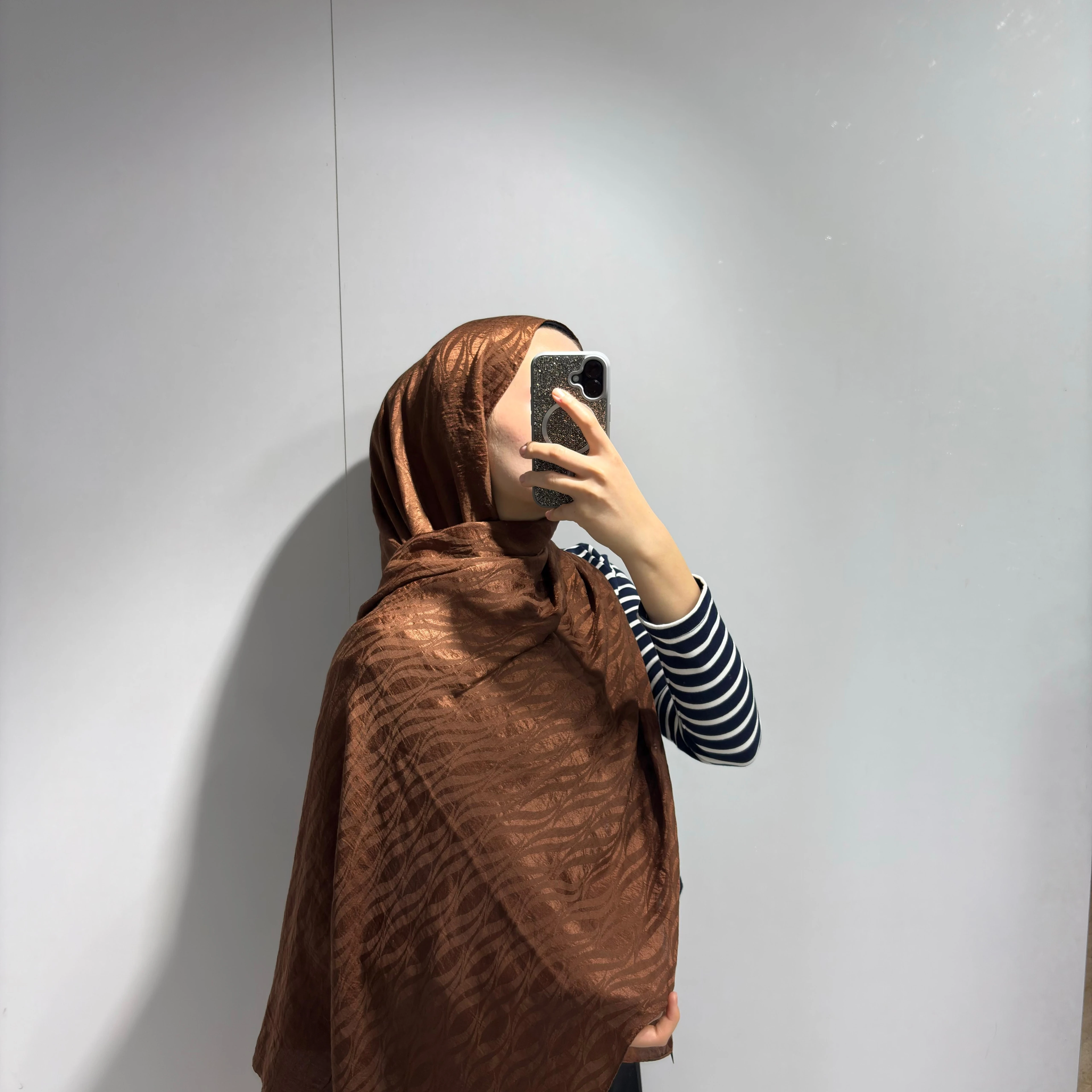 Su Yolu Desen Jakar Şal Çikolata