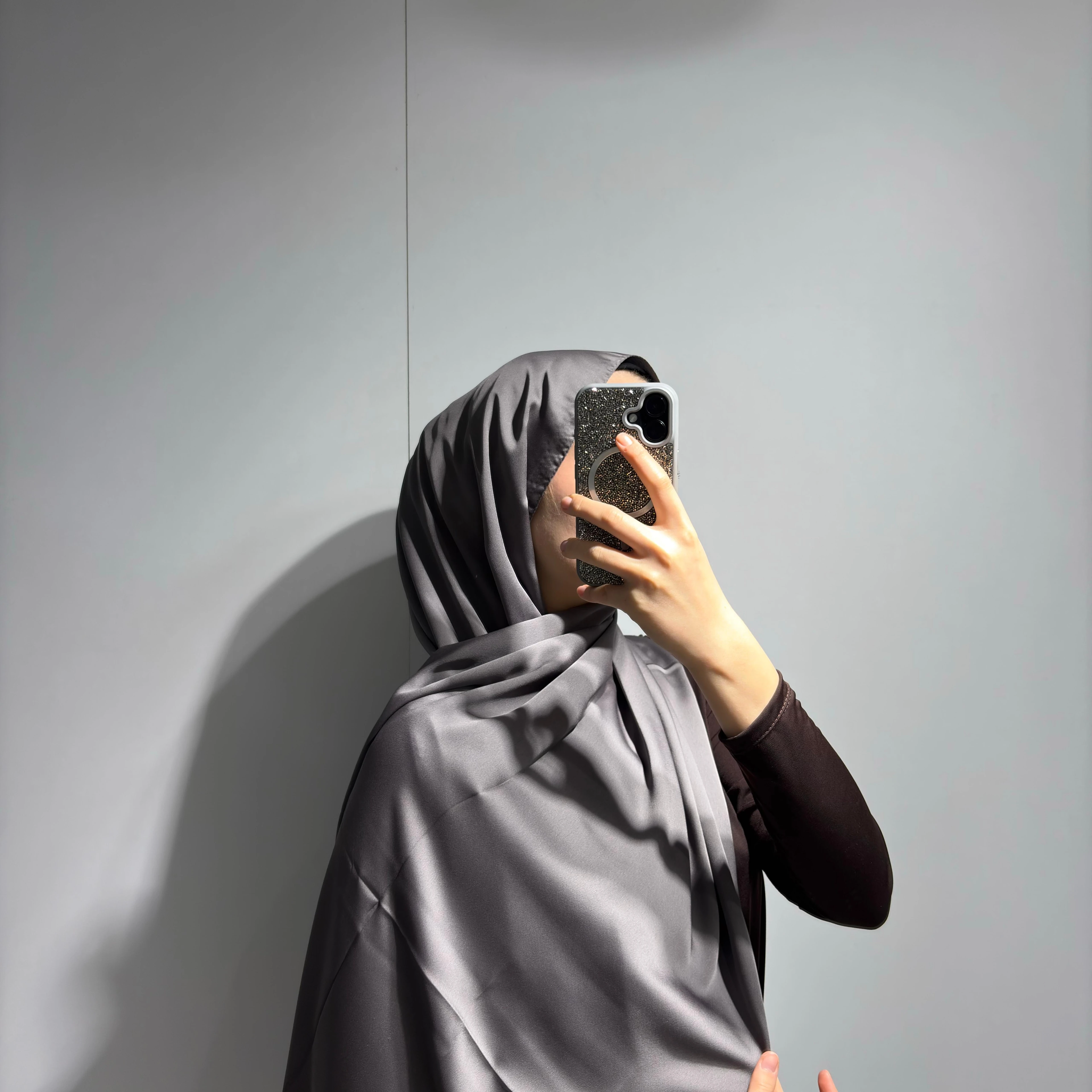 KC Kumlu İpek Şal - Antrasit