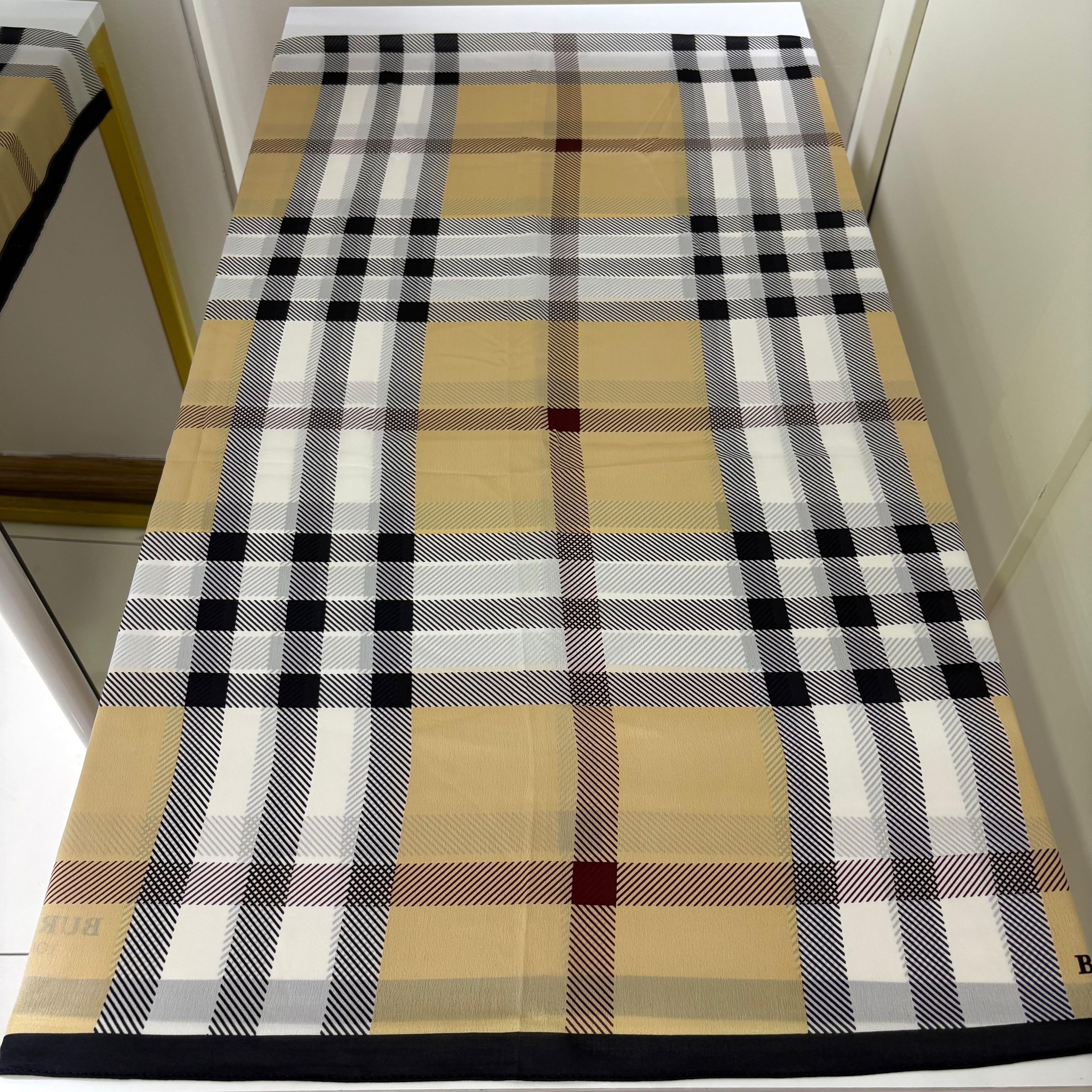 İthal  Vual İpek Şal Burberry Desen - Krem