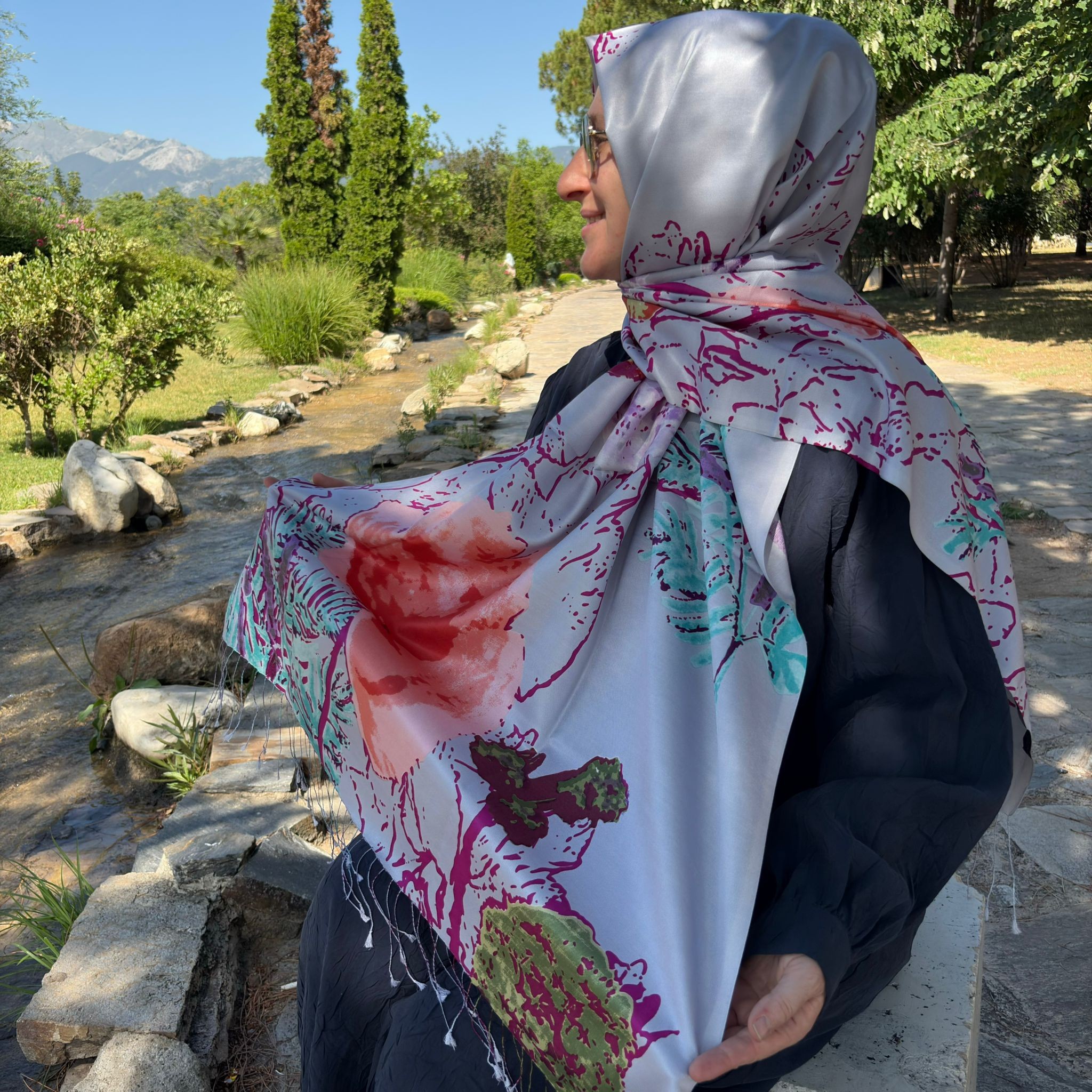 Lila Mavi Yaban Gülü Desenli İpek Şal 