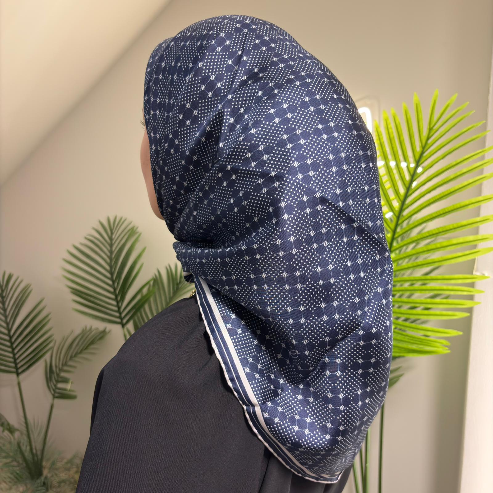 Armine 2025-2026 Sonbahar kış Kreasyonu İpek Eşarp 53-9440D(T)