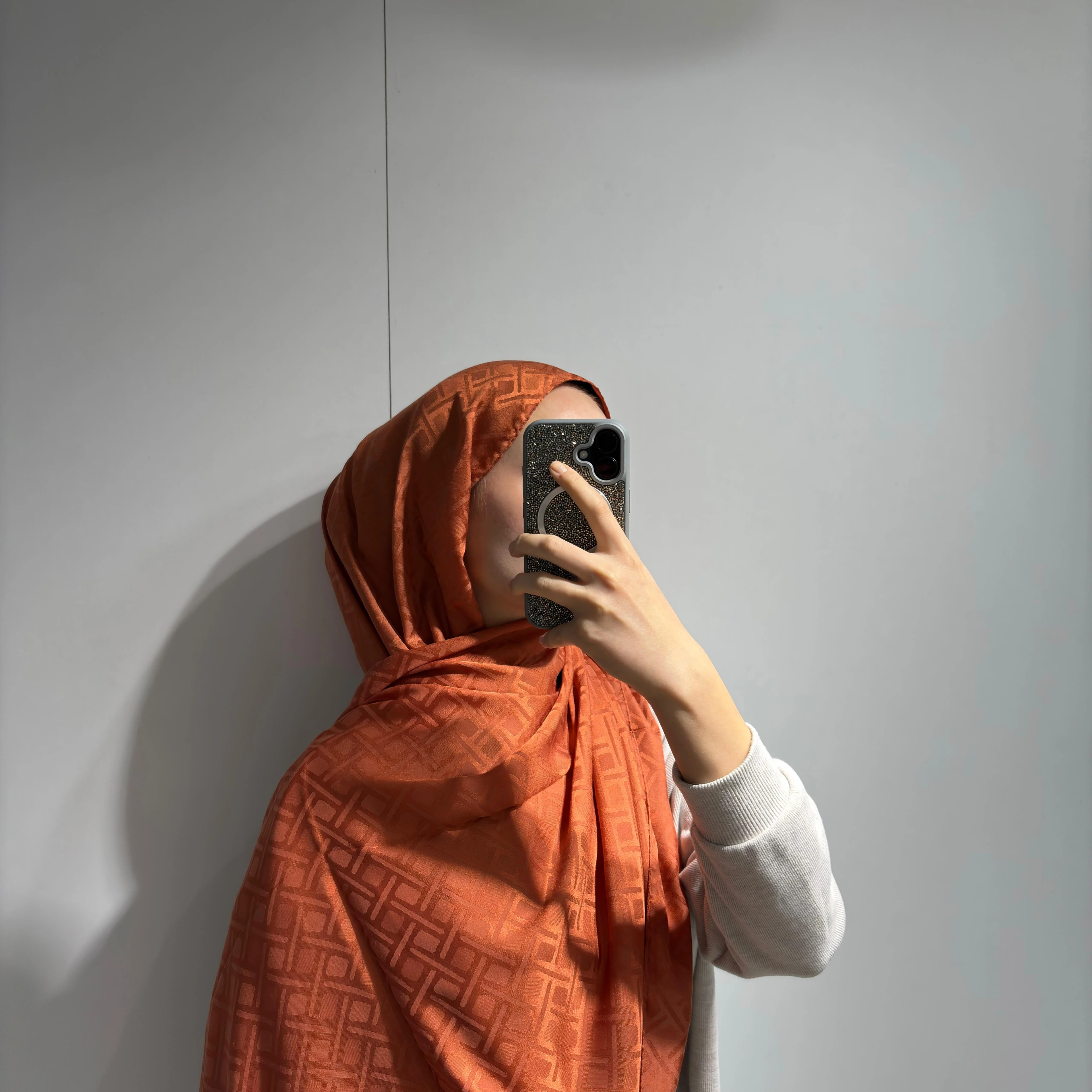 Kare Desen Jakar Şal Kiremit